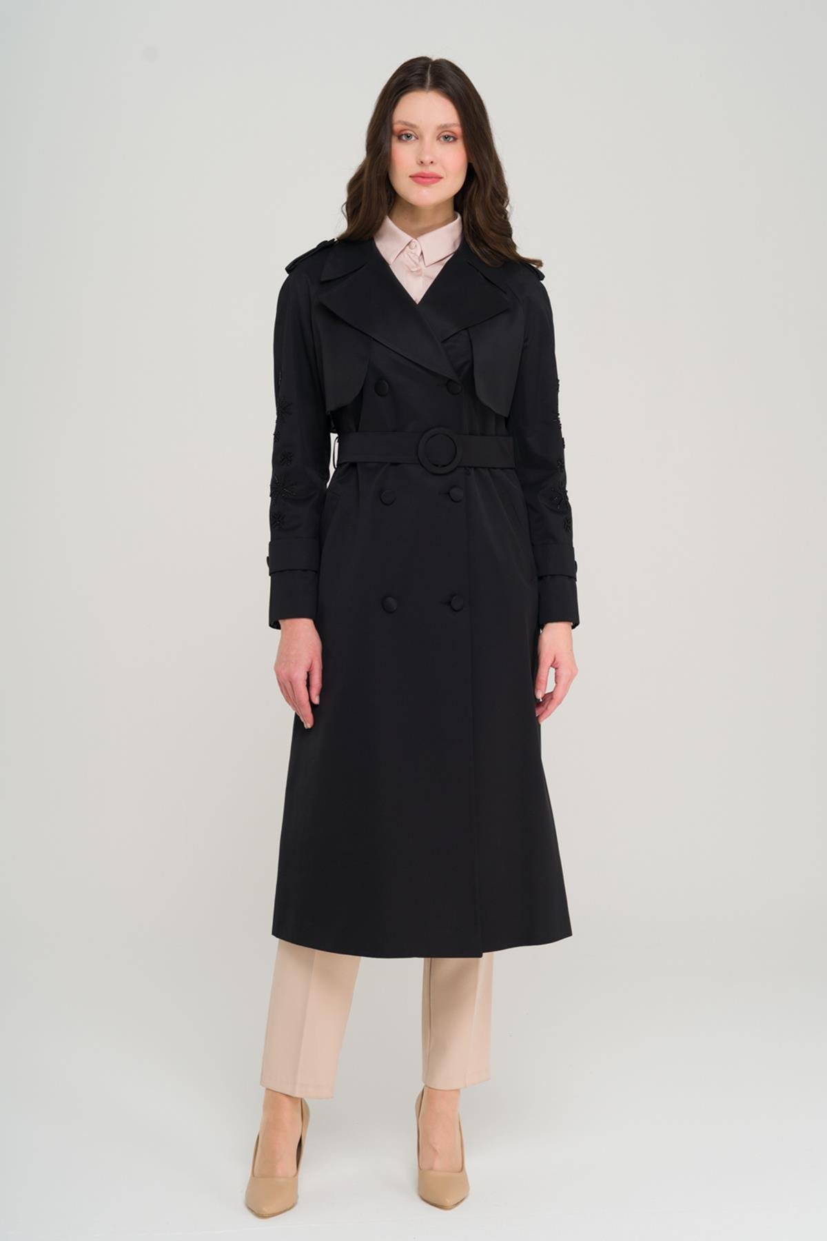 معطف ترنش فاخر مقاوم للماء بأكمام مطرزة ومطرزة أسود 6688