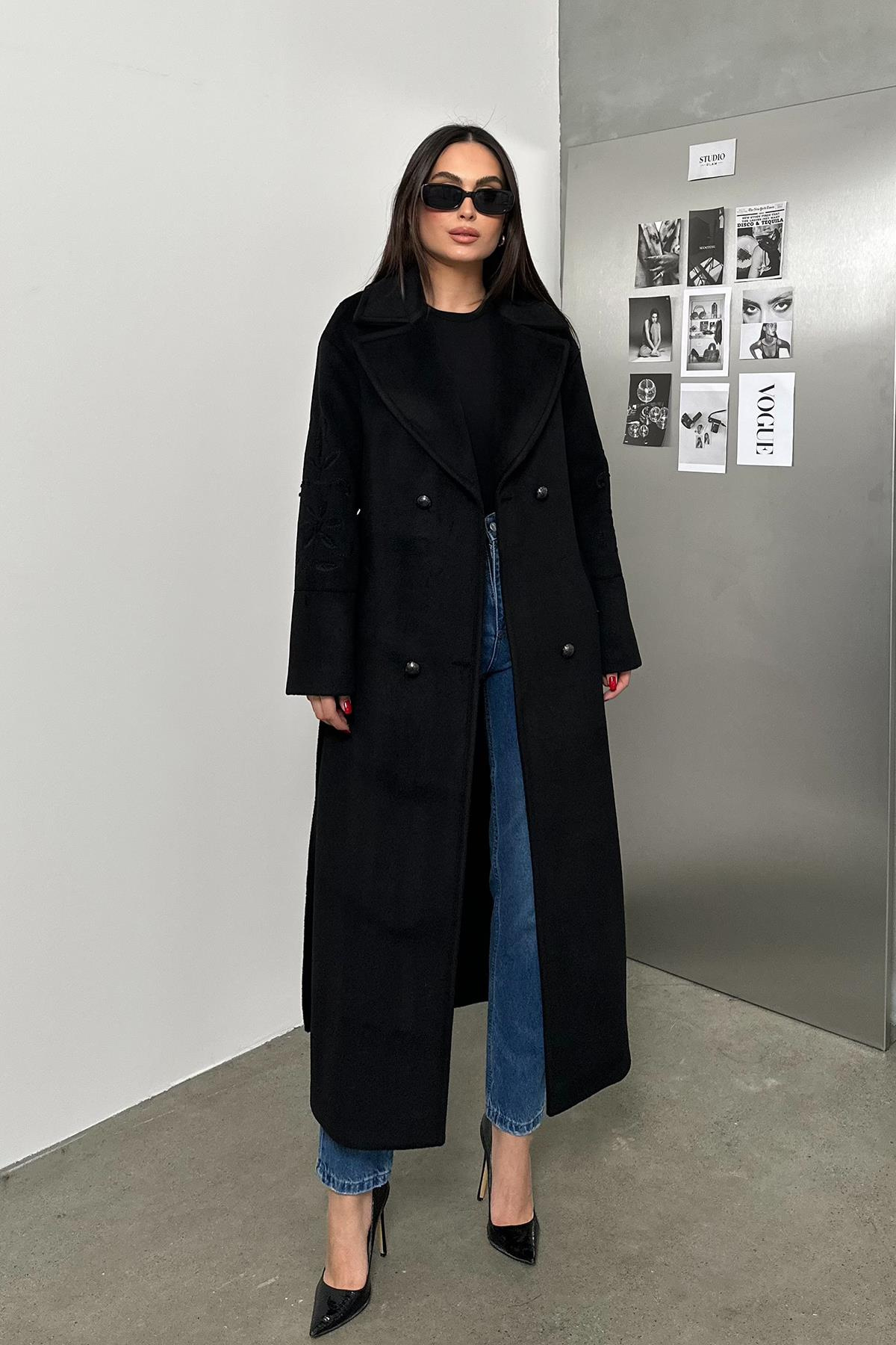 Oversize Coat with Embroidered Sleeves BLACK 3085