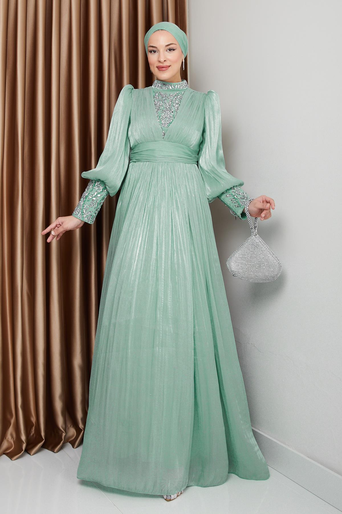 Kolları ve Önü Taş Bezeli Yorgo İpek Tesettür Abiye Elbise MİNT 1239