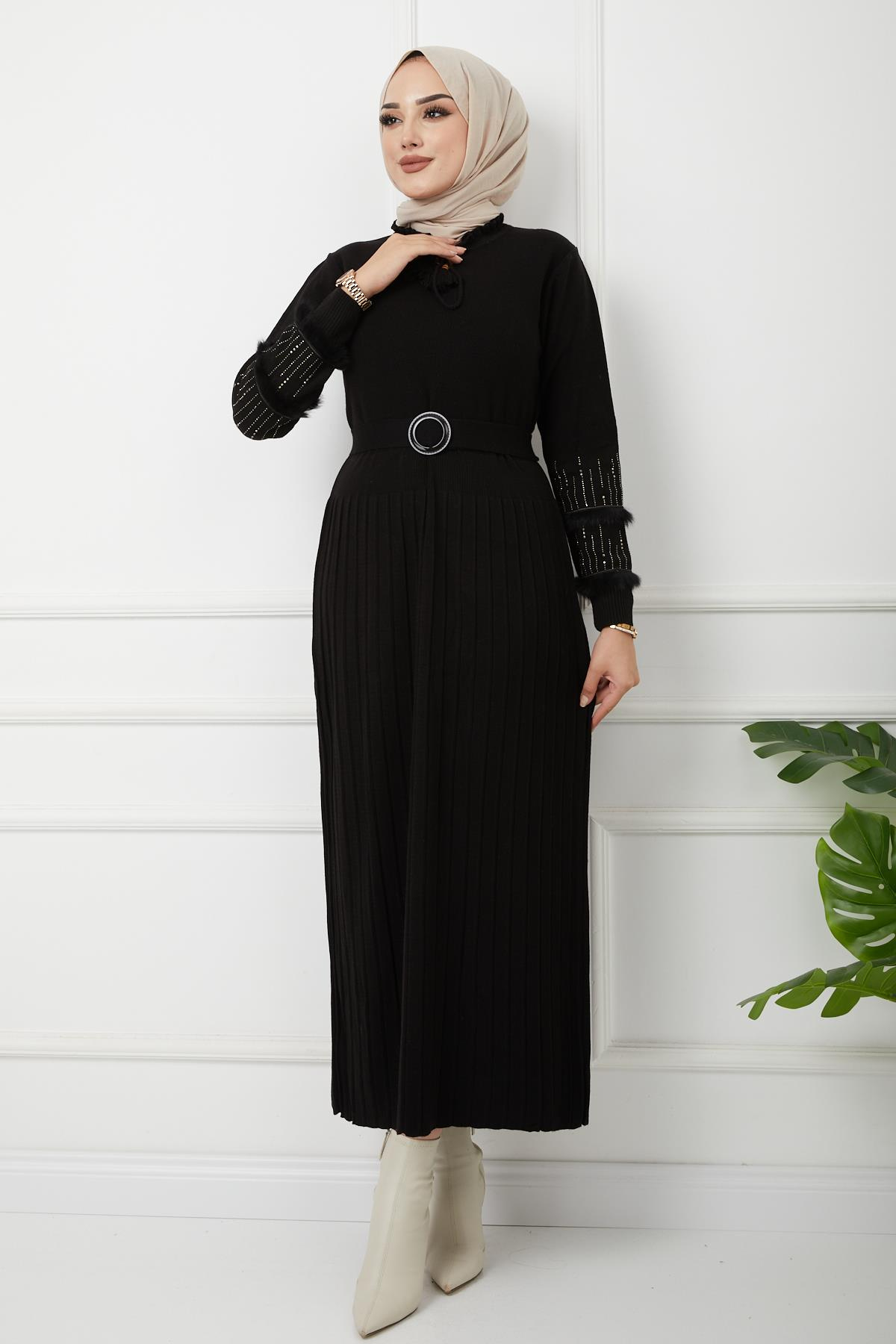 Kolu Taş ve Kürk Detaylı Kemerli Triko Elbise SİYAH 9187-E