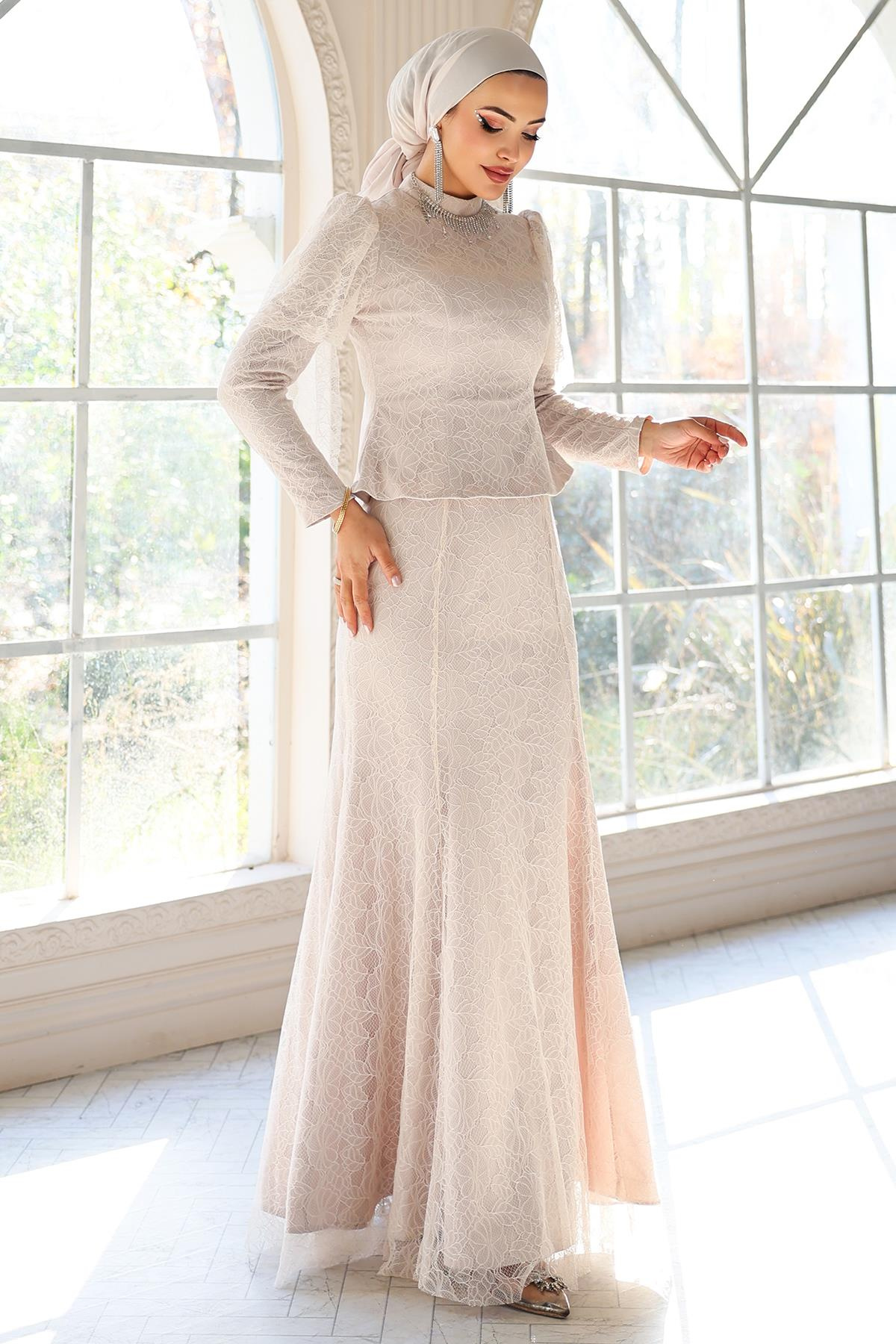 Kolye Detaylı Balık Model Dantel Tesettür Abiye Elbise TAŞ 1058