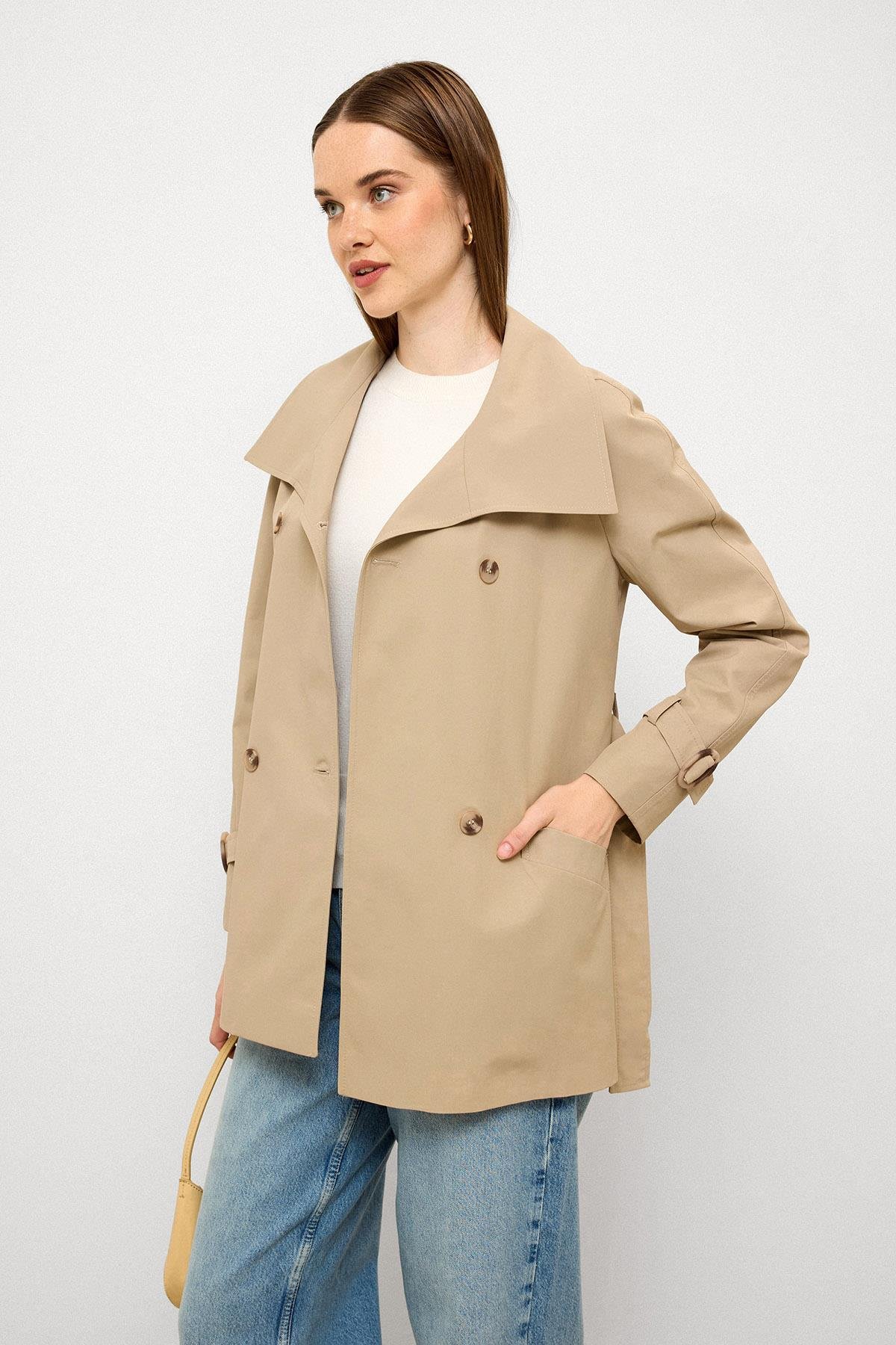 Kruvaze Reglan Kol Su İtici Özellikli Kısa Trençkot BEJ 6762