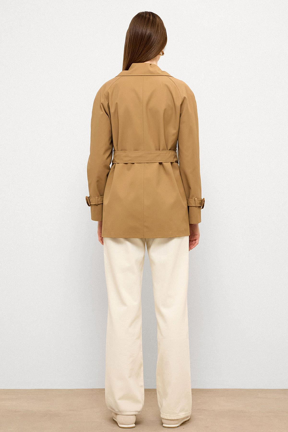 Kruvaze Reglan Kol Su İtici Özellikli Kısa Trençkot KAMEL 6762