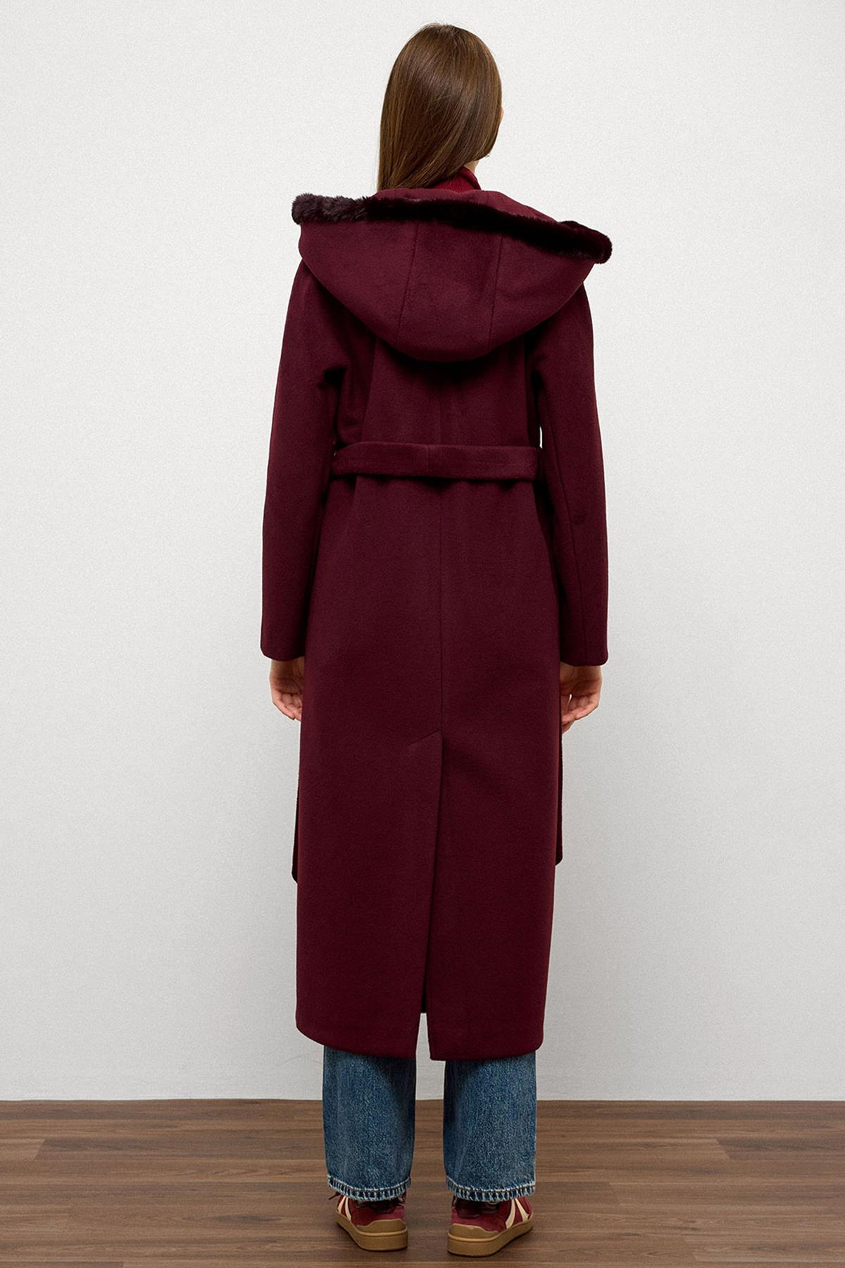 Kürklü Kapüşonlu Beli Bağlamalı Uzun Kaban MÜRDÜM 3107