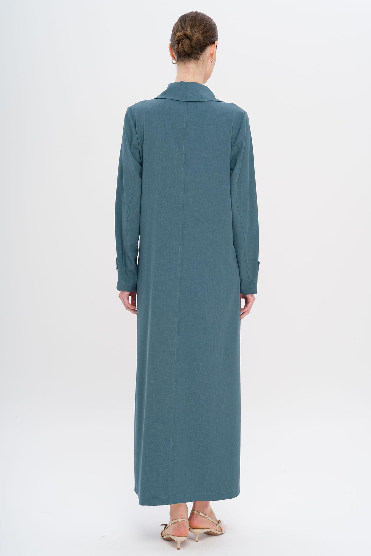 Mendil Yaka Desen ve Taş Detaylı Astarsız Büyük Beden Pardesü MİNT 6714