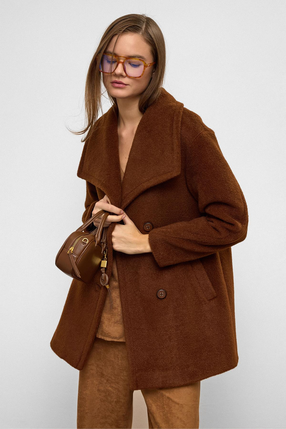 Mendil Yaka Kruvaze Geniş Kesim Kaban KAHVE 3129