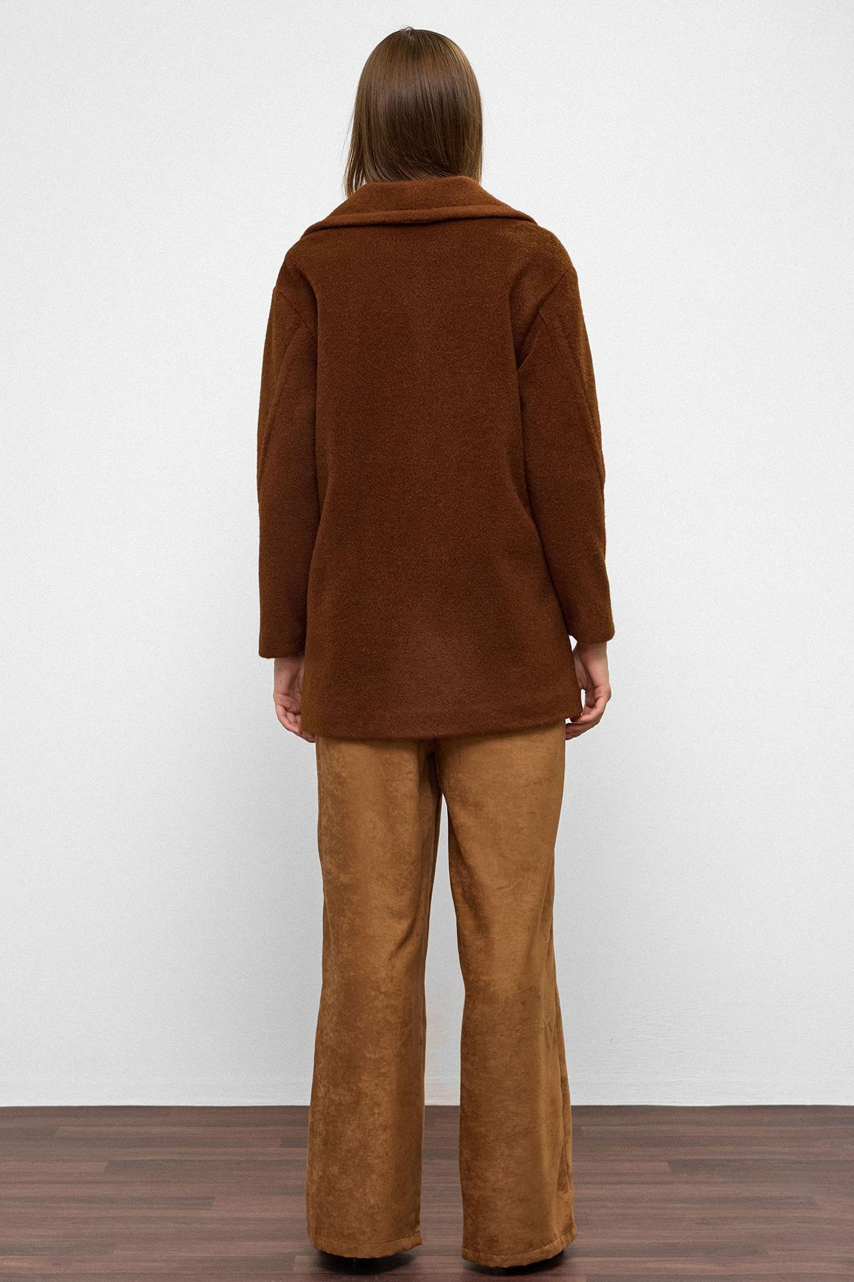 Mendil Yaka Kruvaze Geniş Kesim Kaban KAHVE 3129