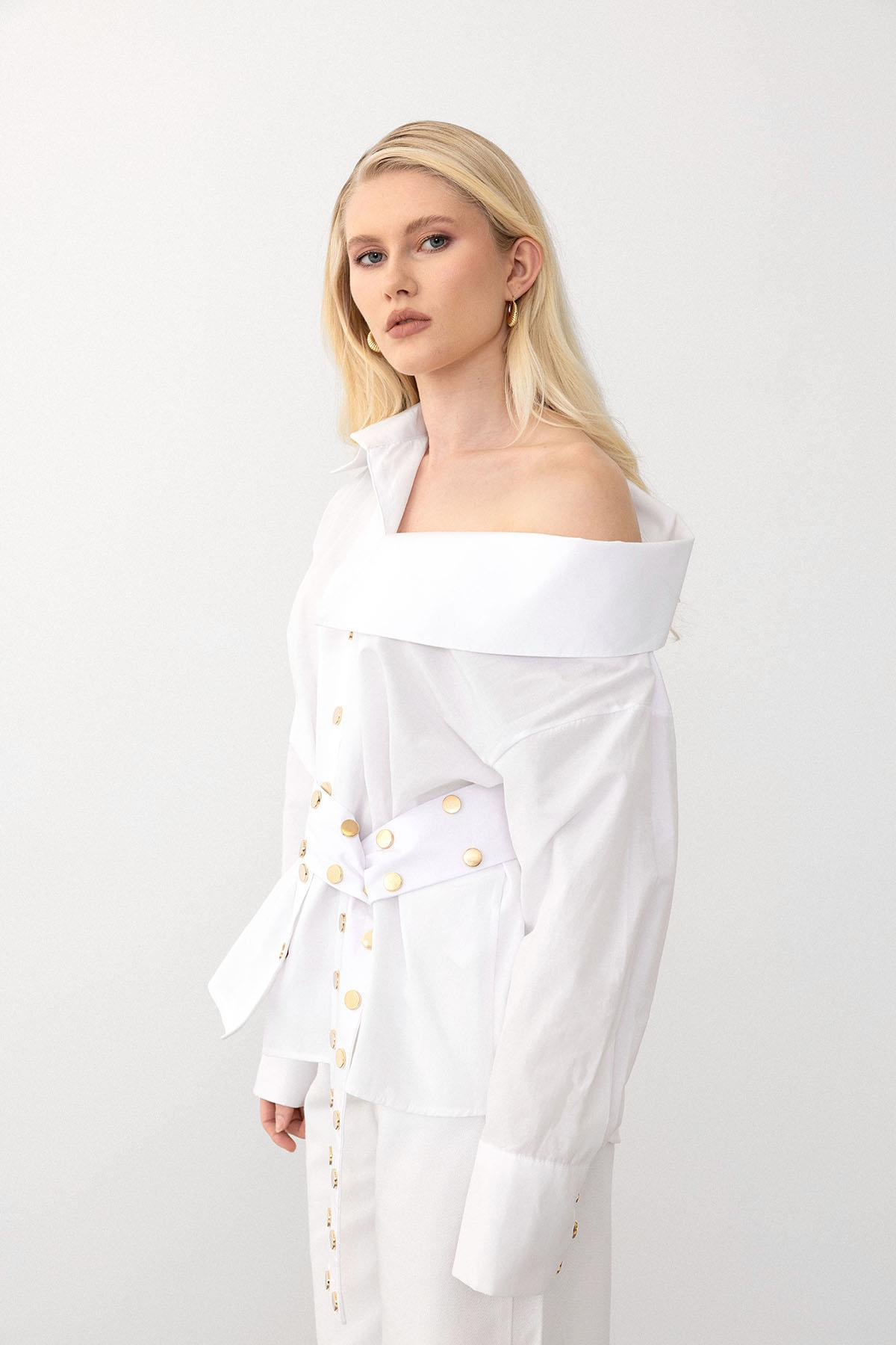 Metal Çıt Çıt Detaylı Madonna Yaka Gömlek BEYAZ 9278