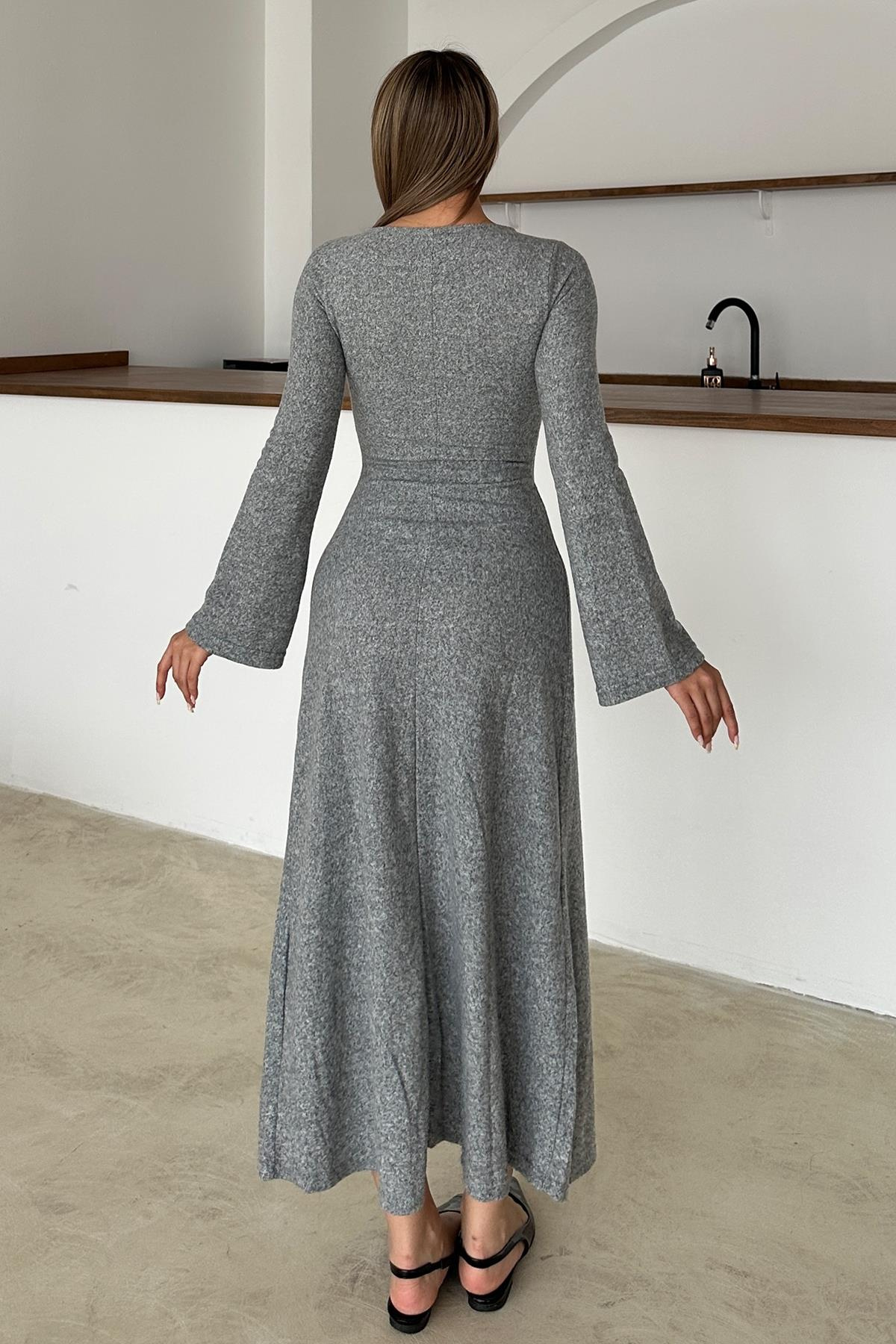 Önü Aksesuarlı Örme Elbise GRİ 9367-E