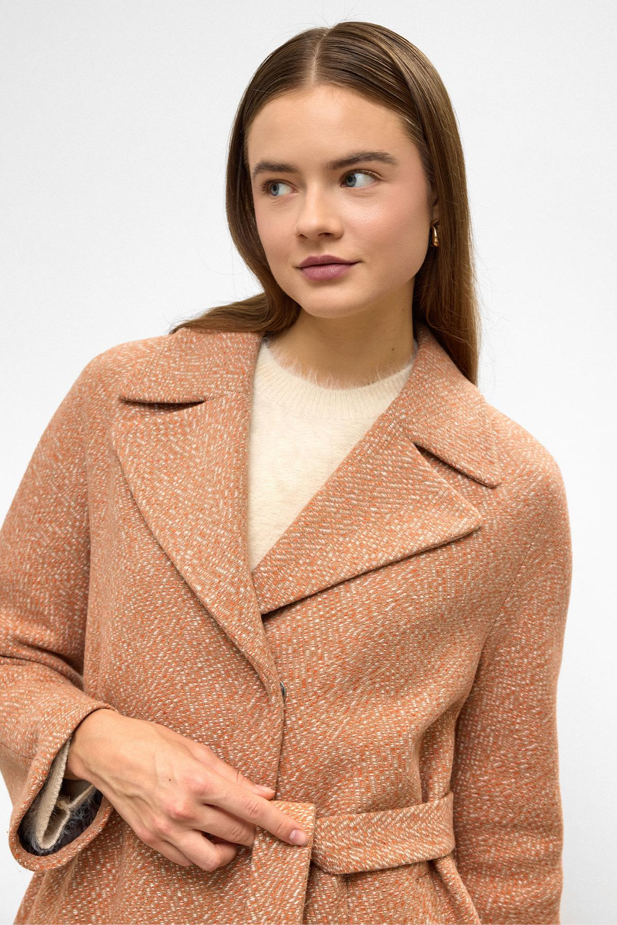 Oversize Çıt Çıt Kapamalı Balık Sırtı Desen Ara Boy Kaban SOMON 3035