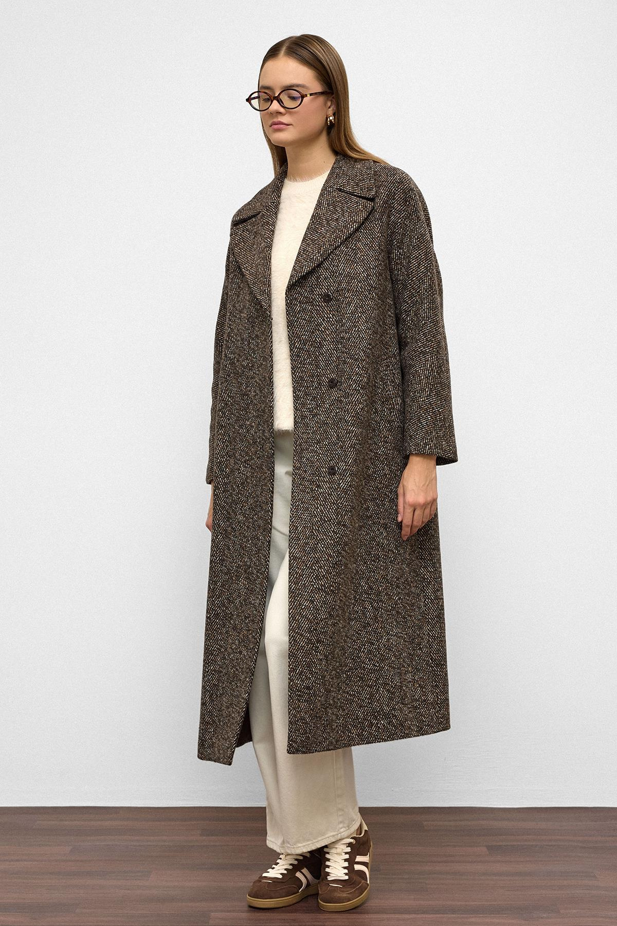 Oversize Çıt Çıt Kapamalı Balık Sırtı Desen Ara Boy Kaban KAHVE 3035