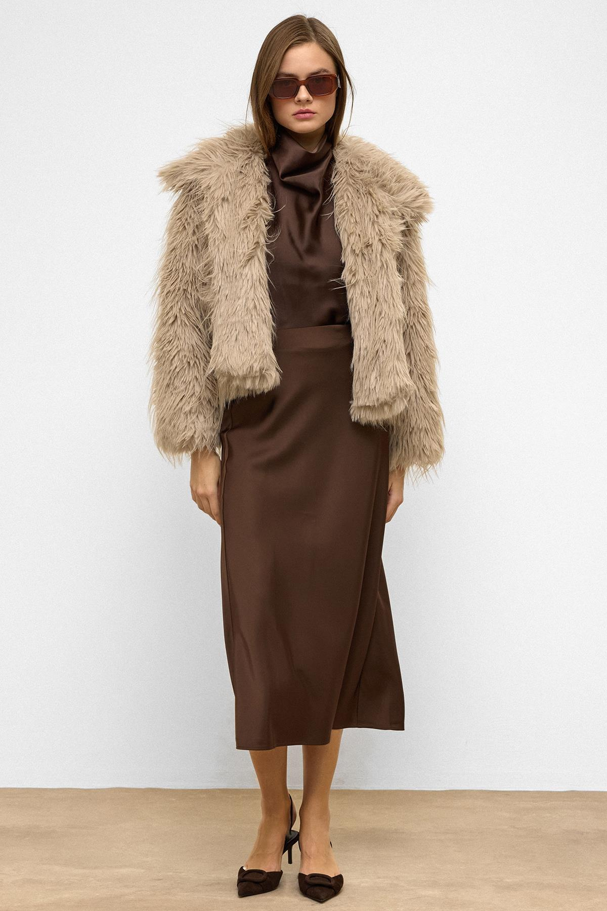 سترة كبيرة الحجم من الفرو الصناعي طويل الشعر حجر 1011