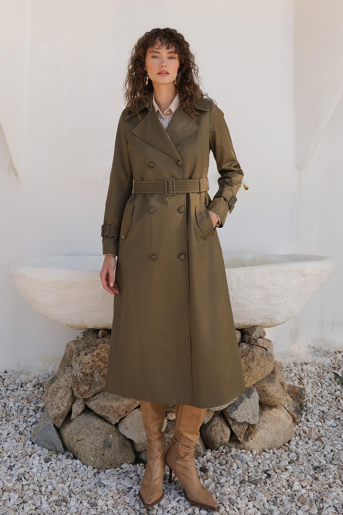 Özel Dikiş Detaylı Kruvaze Su İtici Özellikli Trençkot A.HAKİ 6703