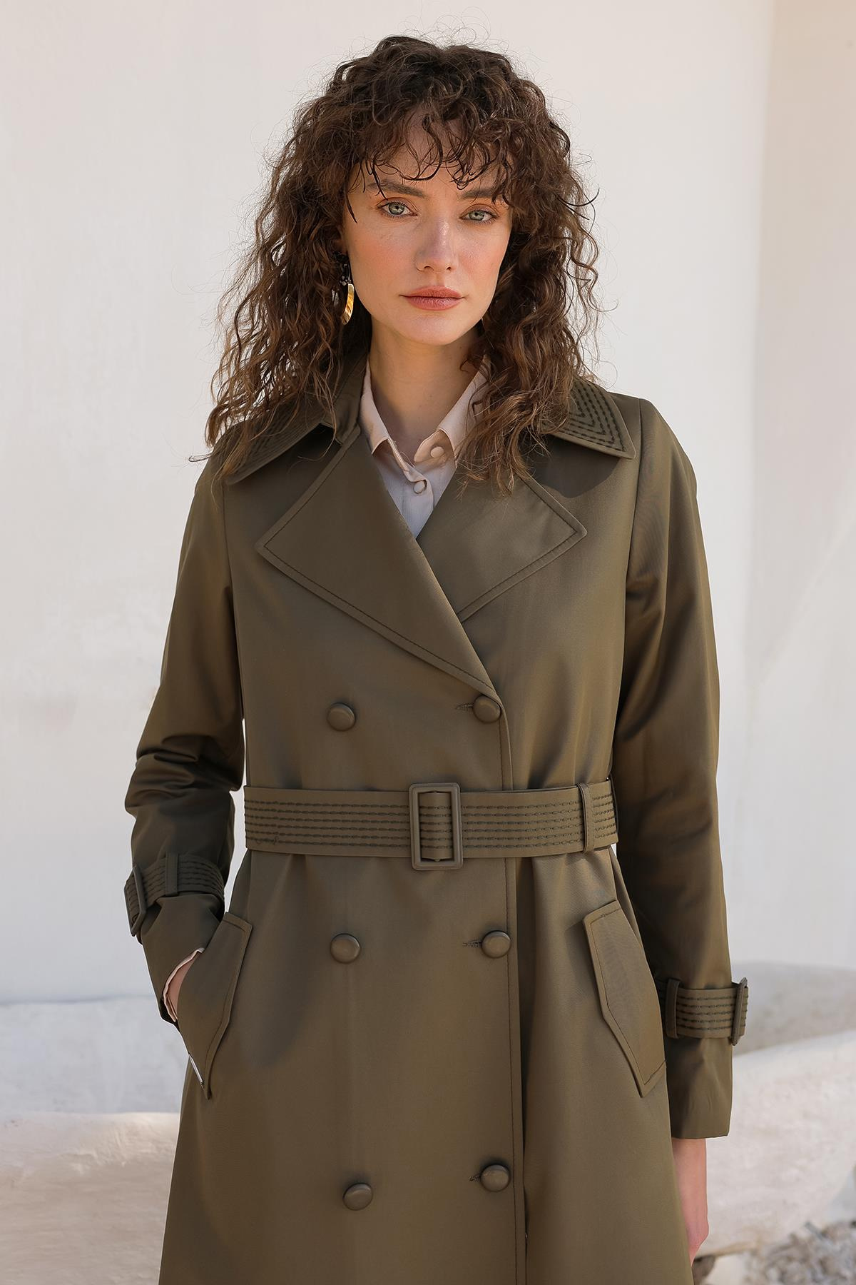 Özel Dikiş Detaylı Kruvaze Su İtici Özellikli Trençkot A.HAKİ 6703