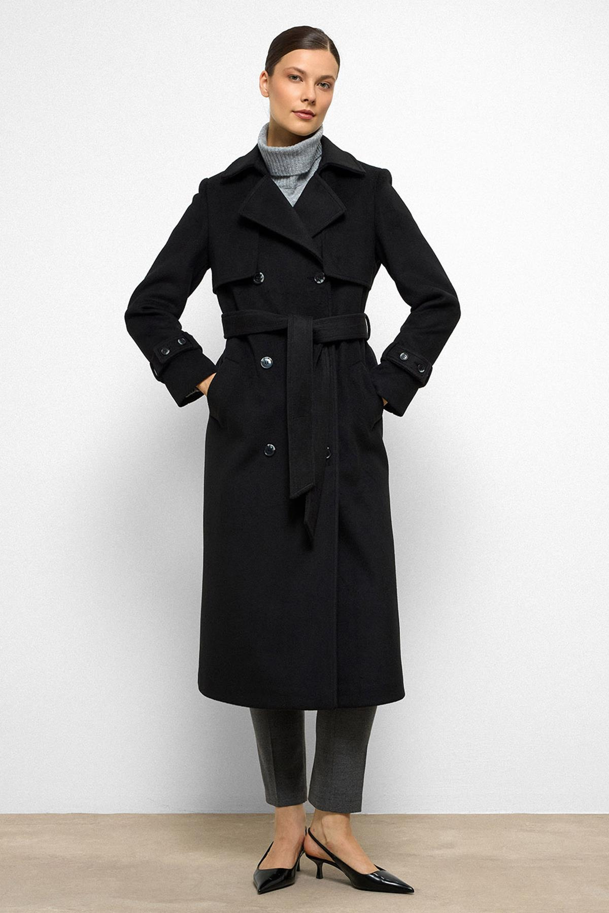 Pelerin Detaylı Kruvaze Kaban SİYAH 3091