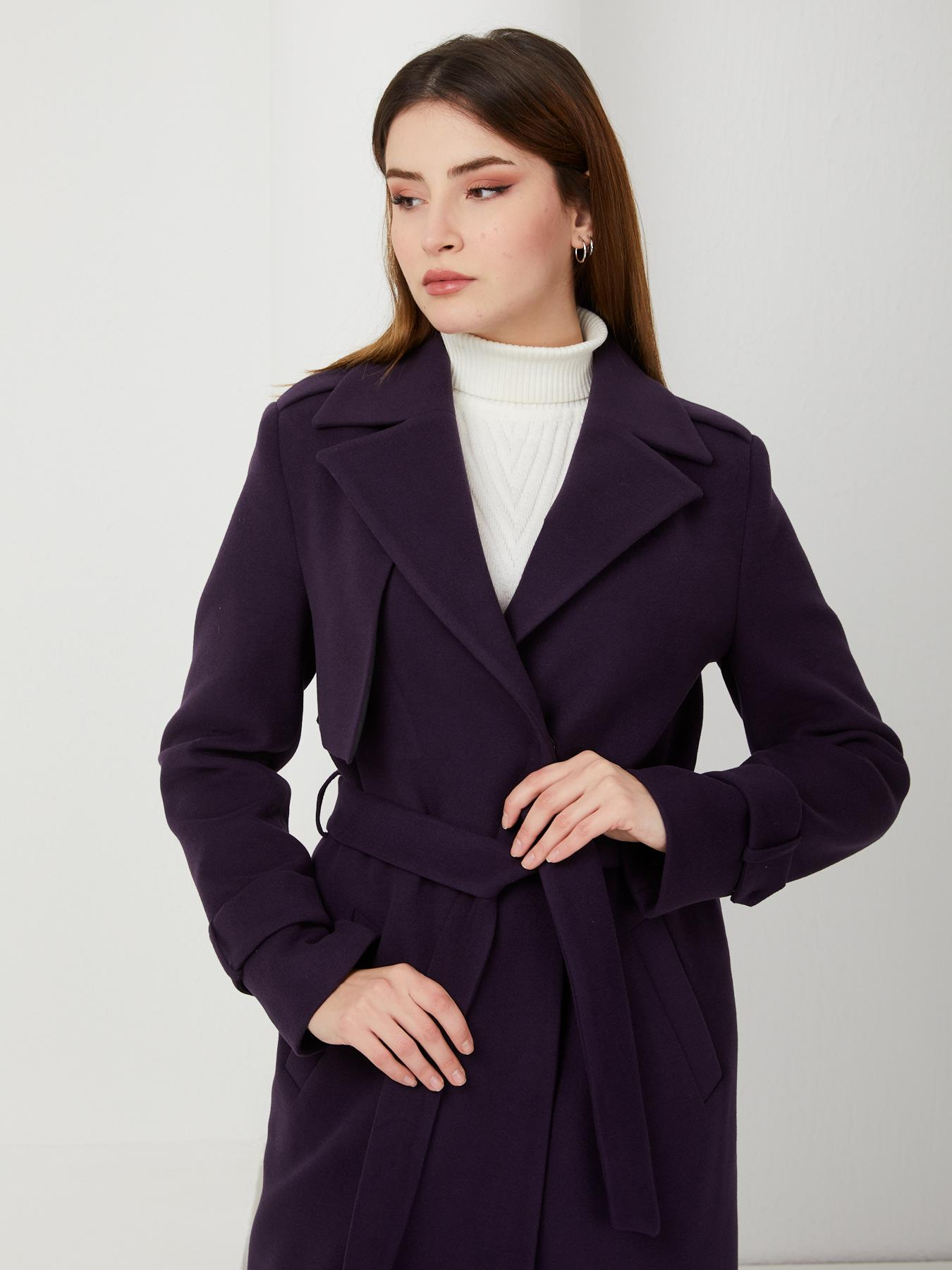 Pelerin ve Apolet Detaylı Çıt Çıt kapamalı Ara Boy Kaban MOR 3771