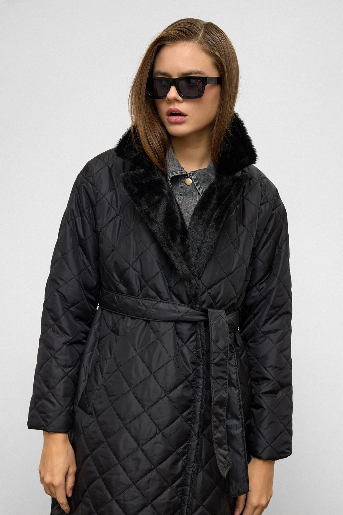 Peluş Garnili Çıt Çıt Kapamalı Kruvaze Kapitone Mont SİYAH 6787