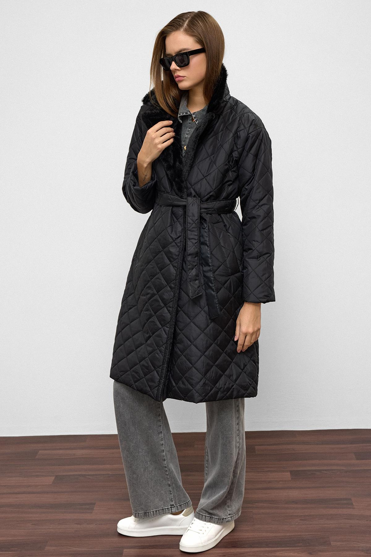 Peluş Garnili Çıt Çıt Kapamalı Kruvaze Kapitone Mont SİYAH 6787