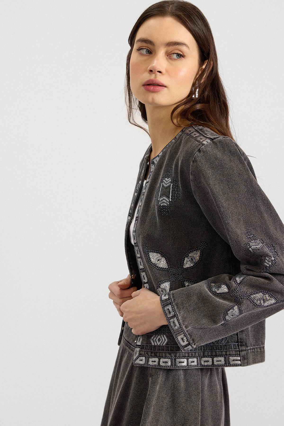 Pul ve Nakış Detaylı Etek Ceket Denim İkili Takım GRİ 9388-TK