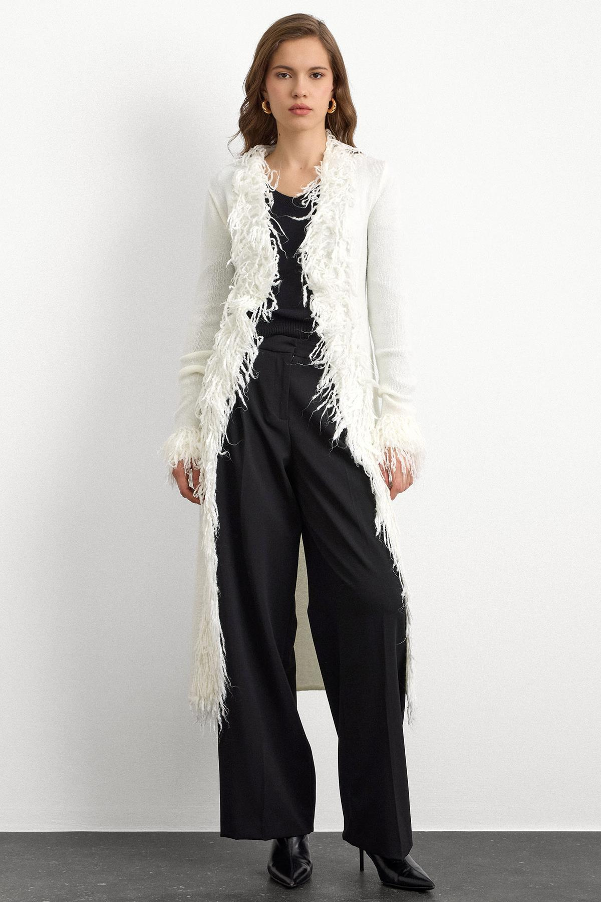 Püskül Detaylı Uzun Triko Hırka EKRU 8281