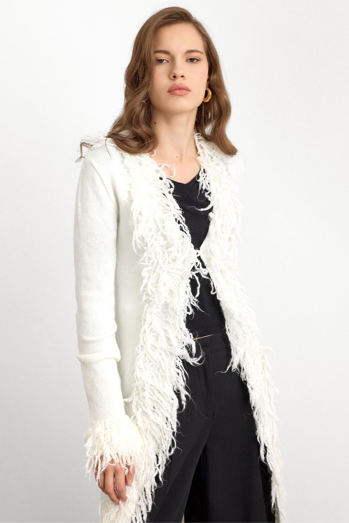 Püskül Detaylı Uzun Triko Hırka EKRU 8281