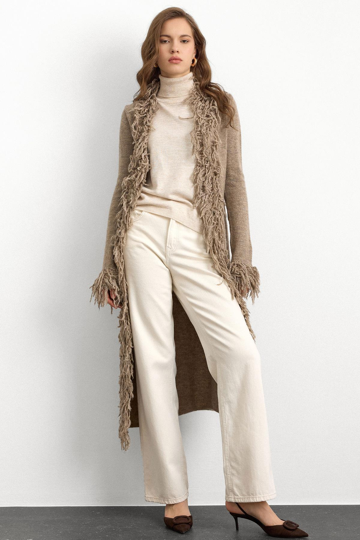 Püskül Detaylı Uzun Triko Hırka VİZON 8281