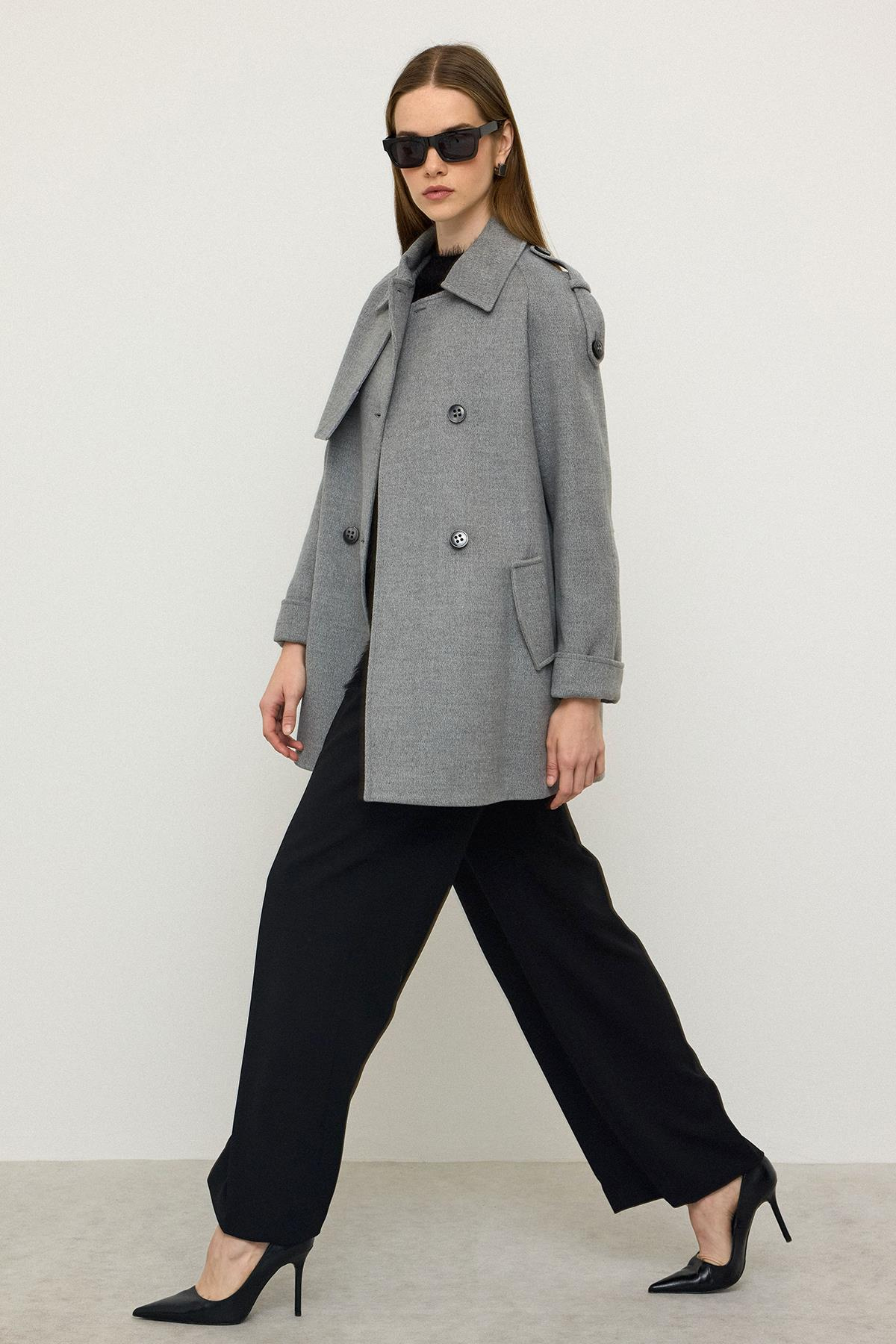 Reglan Kol Apolet ve Pelerin Detaylı Kaşmir Kaban GRİ 3131