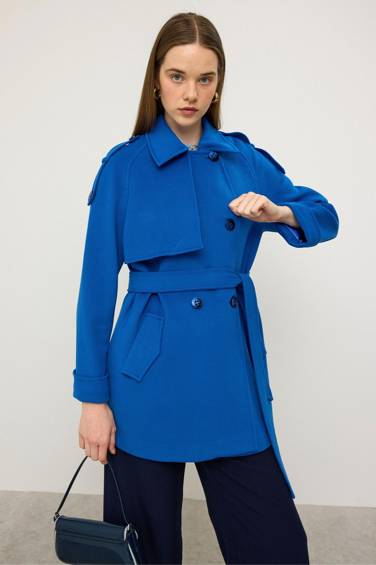 Reglan Kol Apolet ve Pelerin Detaylı Kaşmir Kaban SAKS 3131