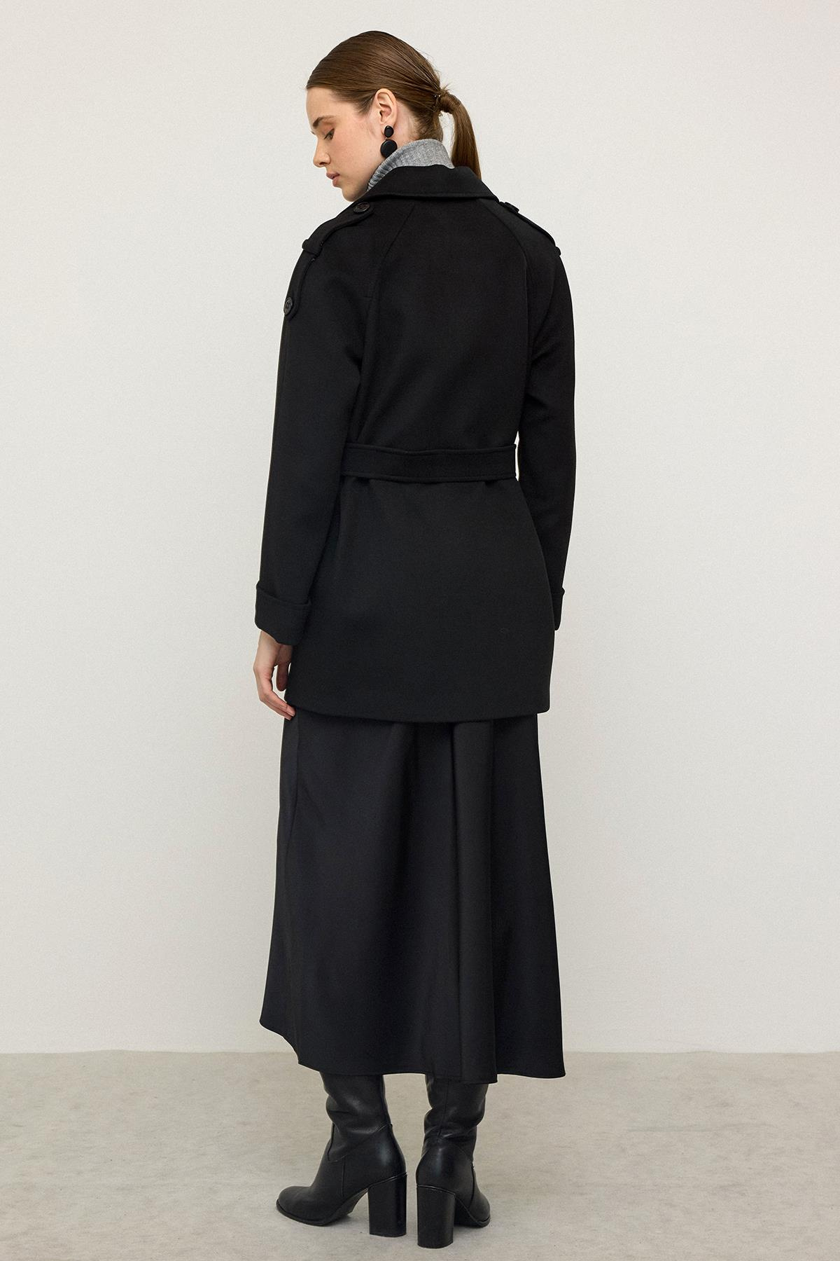 Reglan Kol Apolet ve Pelerin Detaylı Kaşmir Kaban SİYAH 3131