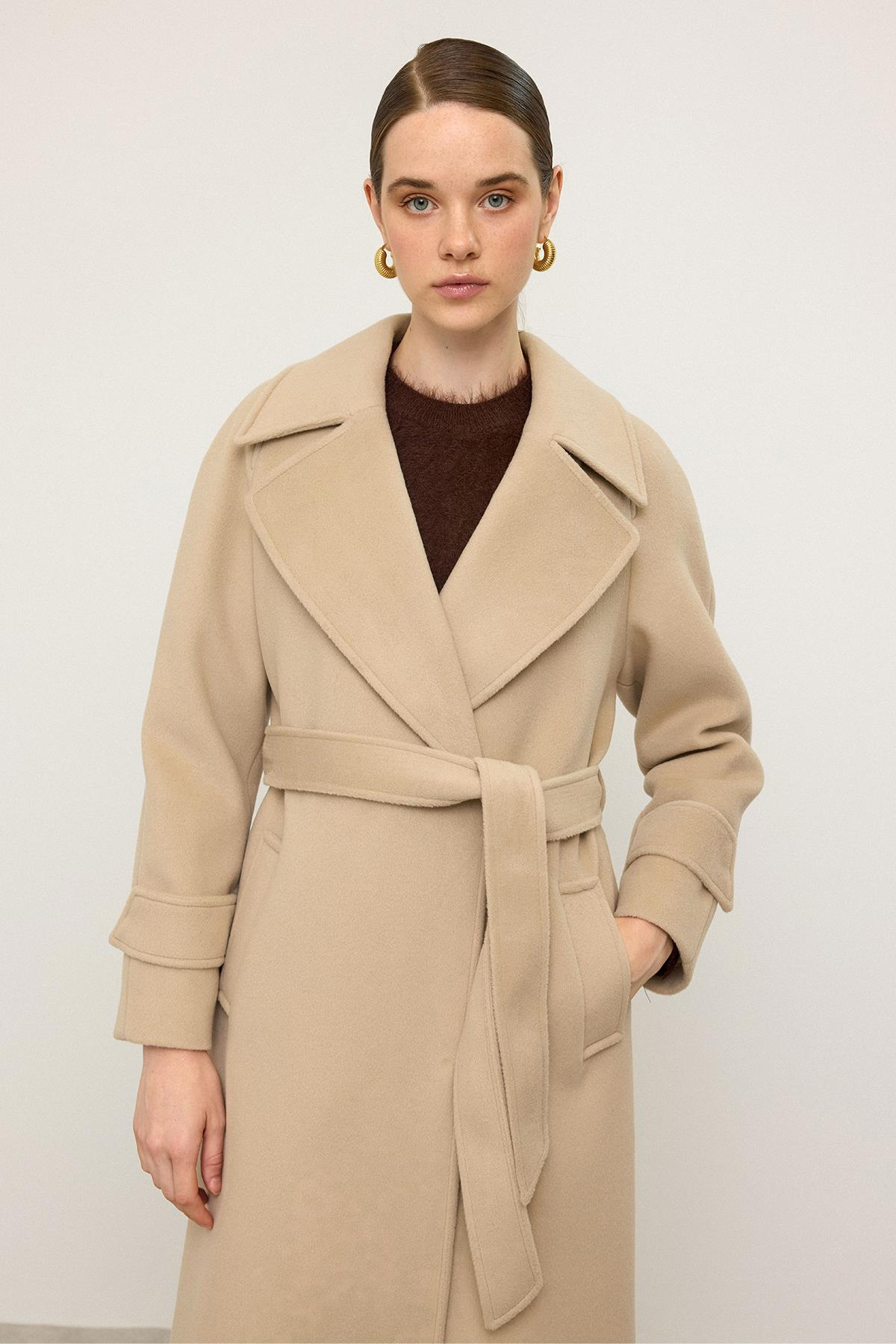 Reglan Kol Çıt Çıt Kapamalı Ara Boy Kaban BEJ 3145