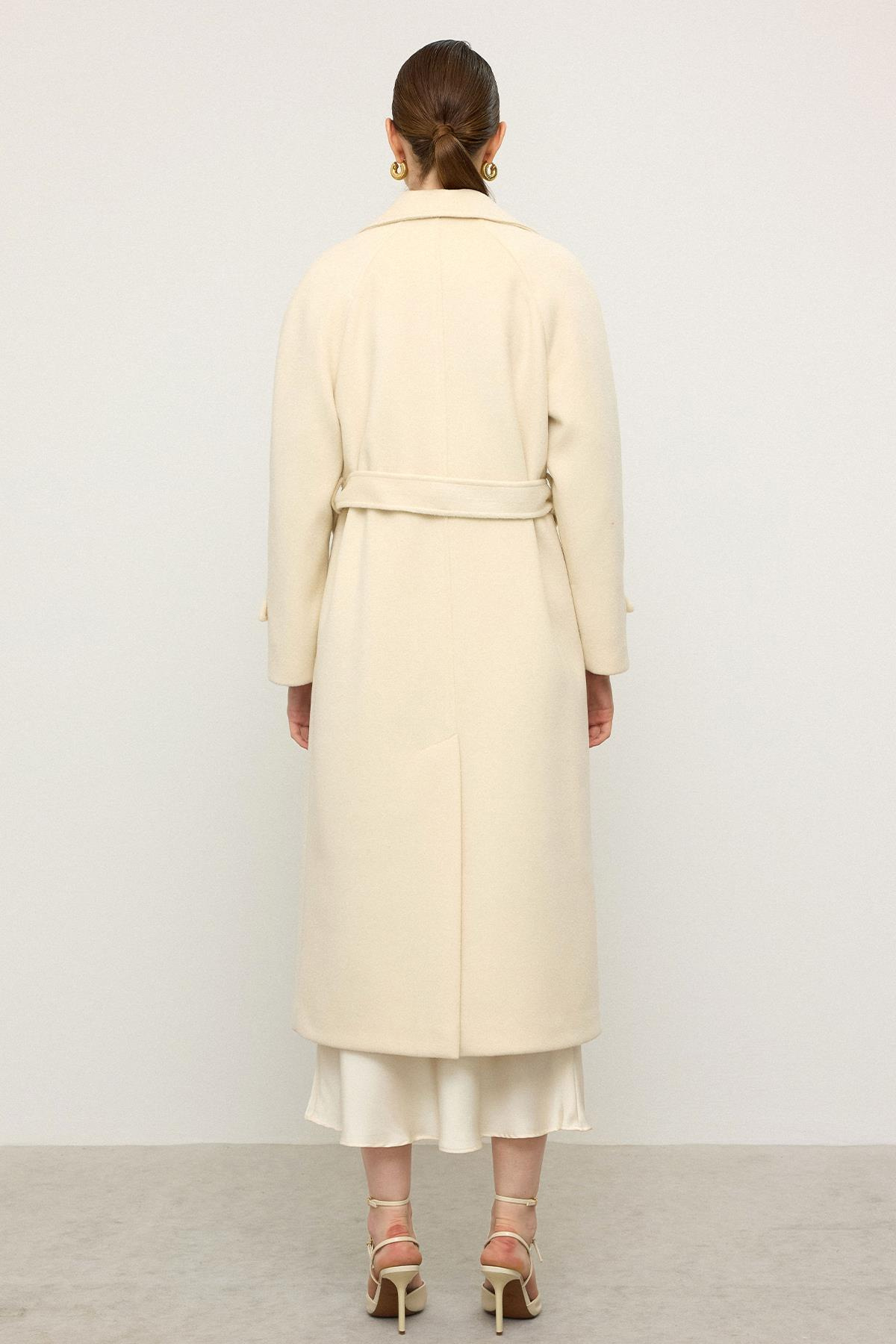 Reglan Kol Çıt Çıt Kapamalı Ara Boy Kaban EKRU 3145