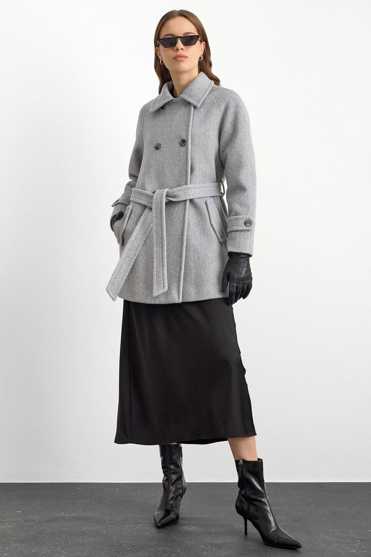 Reglan Kol Kruvaze Kısa Kaban AÇIK GRİ 3150