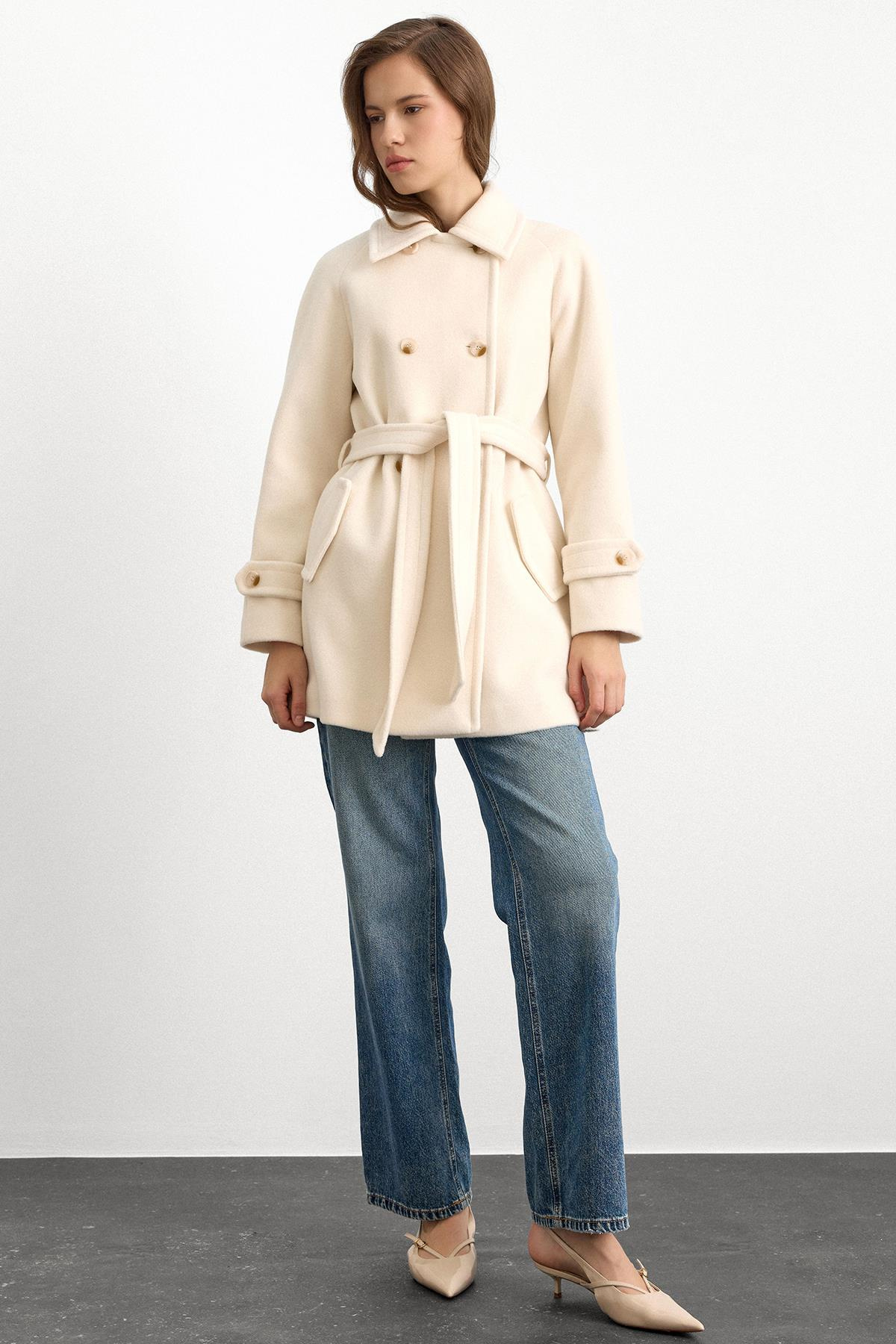 Reglan Kol Kruvaze Kısa Kaban EKRU 3150