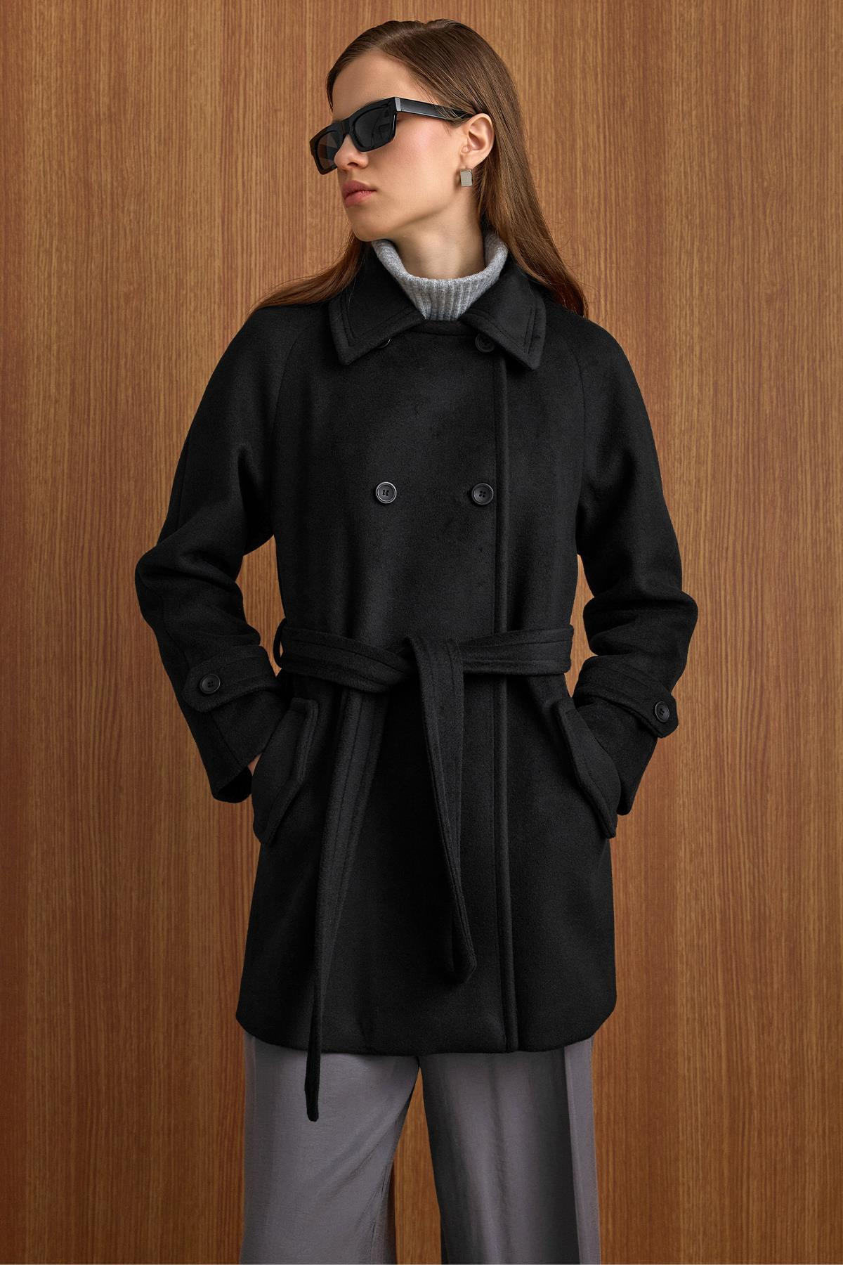 Reglan Kol Kruvaze Kısa Kaban SİYAH 3150