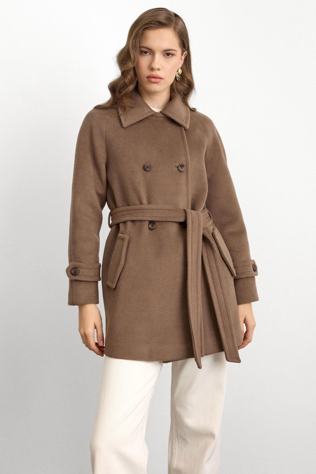 Reglan Kol Kruvaze Kısa Kaban VİZON 3150