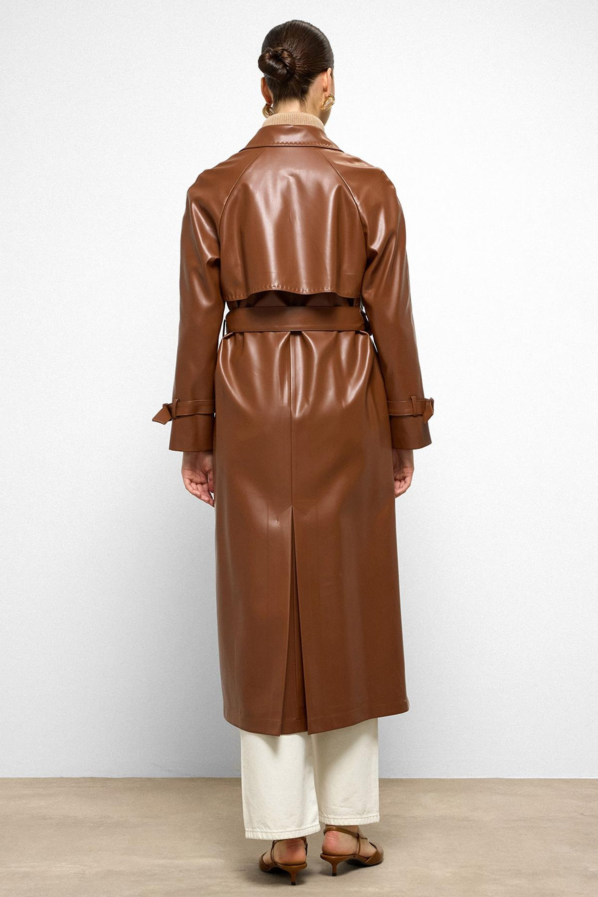 Raglan Sleeve Cape and Point Stitch Detailed Leather Trench Coat CAMEL 6754