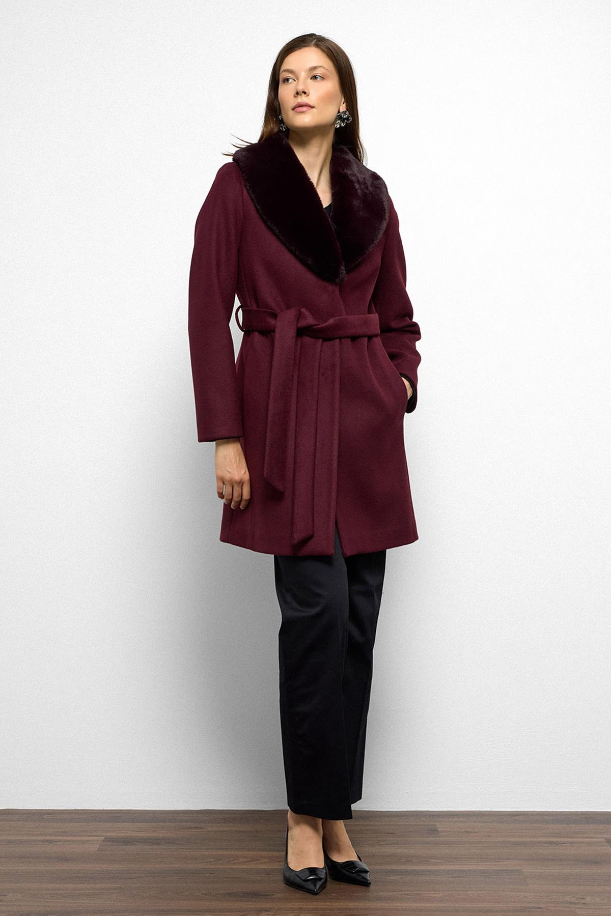 Şal Yaka Kürklü Belden Bağlamalı Kaban MÜRDÜM 3093