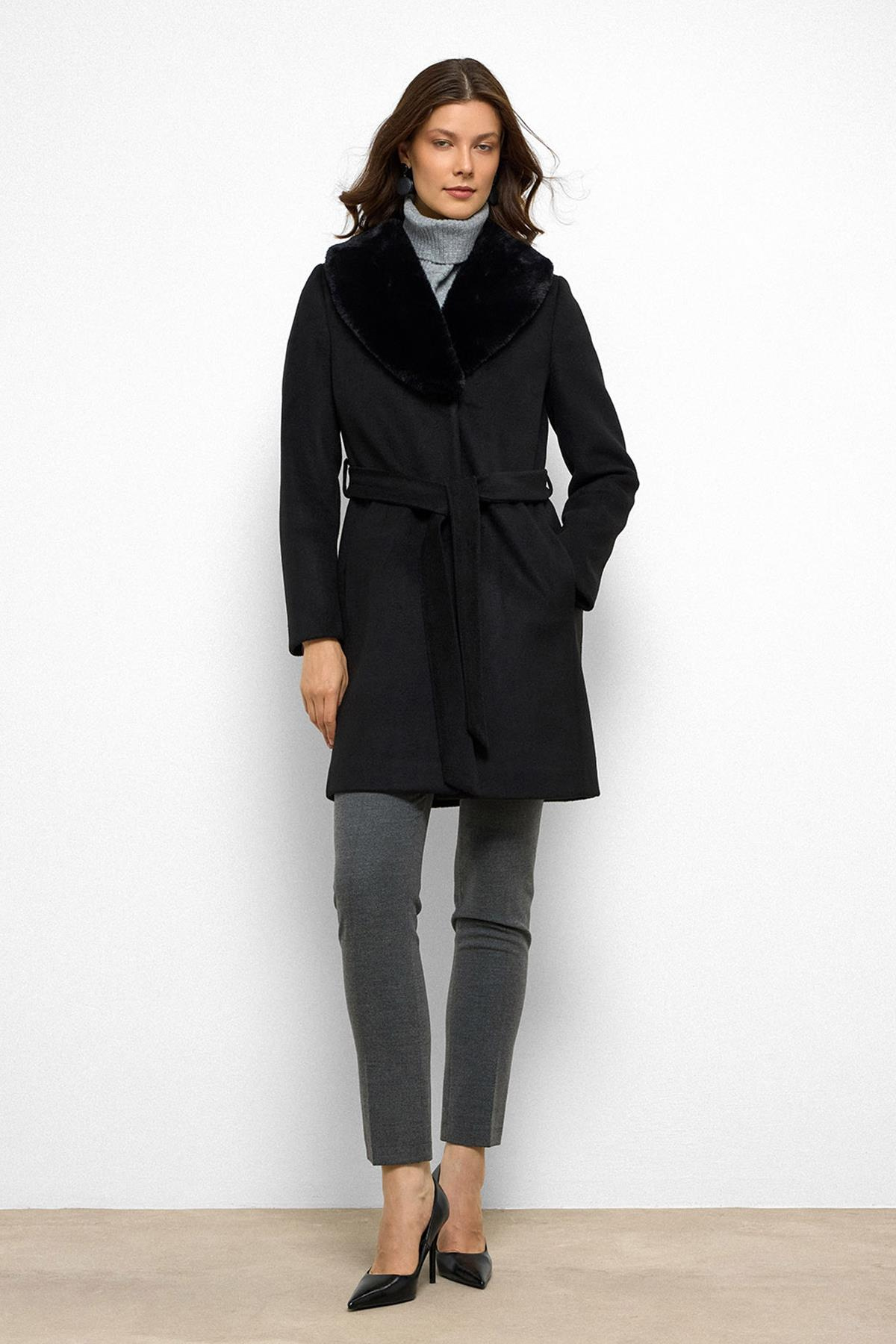 Şal Yaka Kürklü Belden Bağlamalı Kaban SİYAH 3093