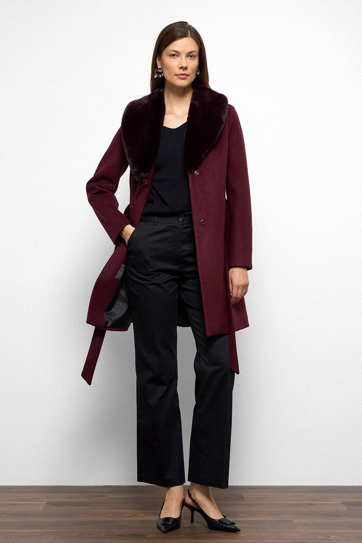 Şal Yaka Kürklü Belden Bağlamalı Kaban MÜRDÜM 3093