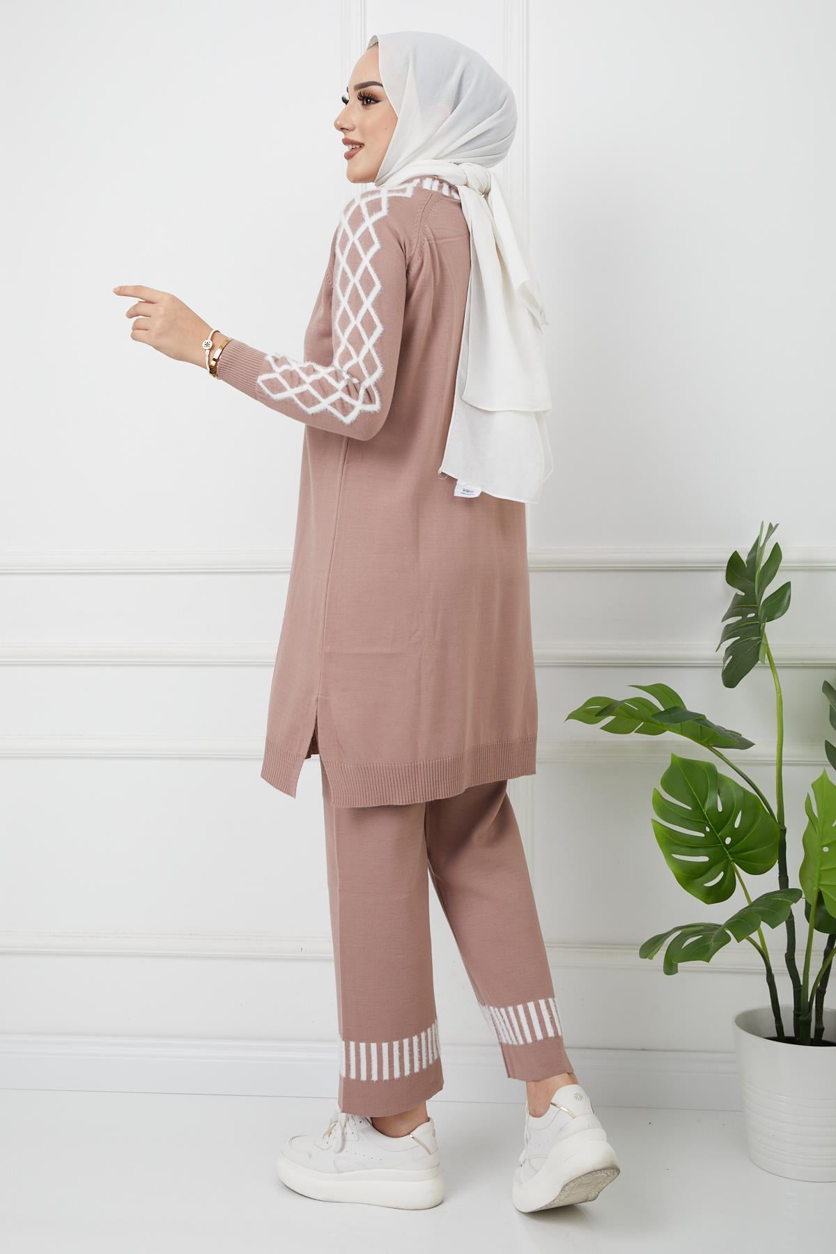 Şerit ve Baklava Desenli Triko Takım PUDRA 9185