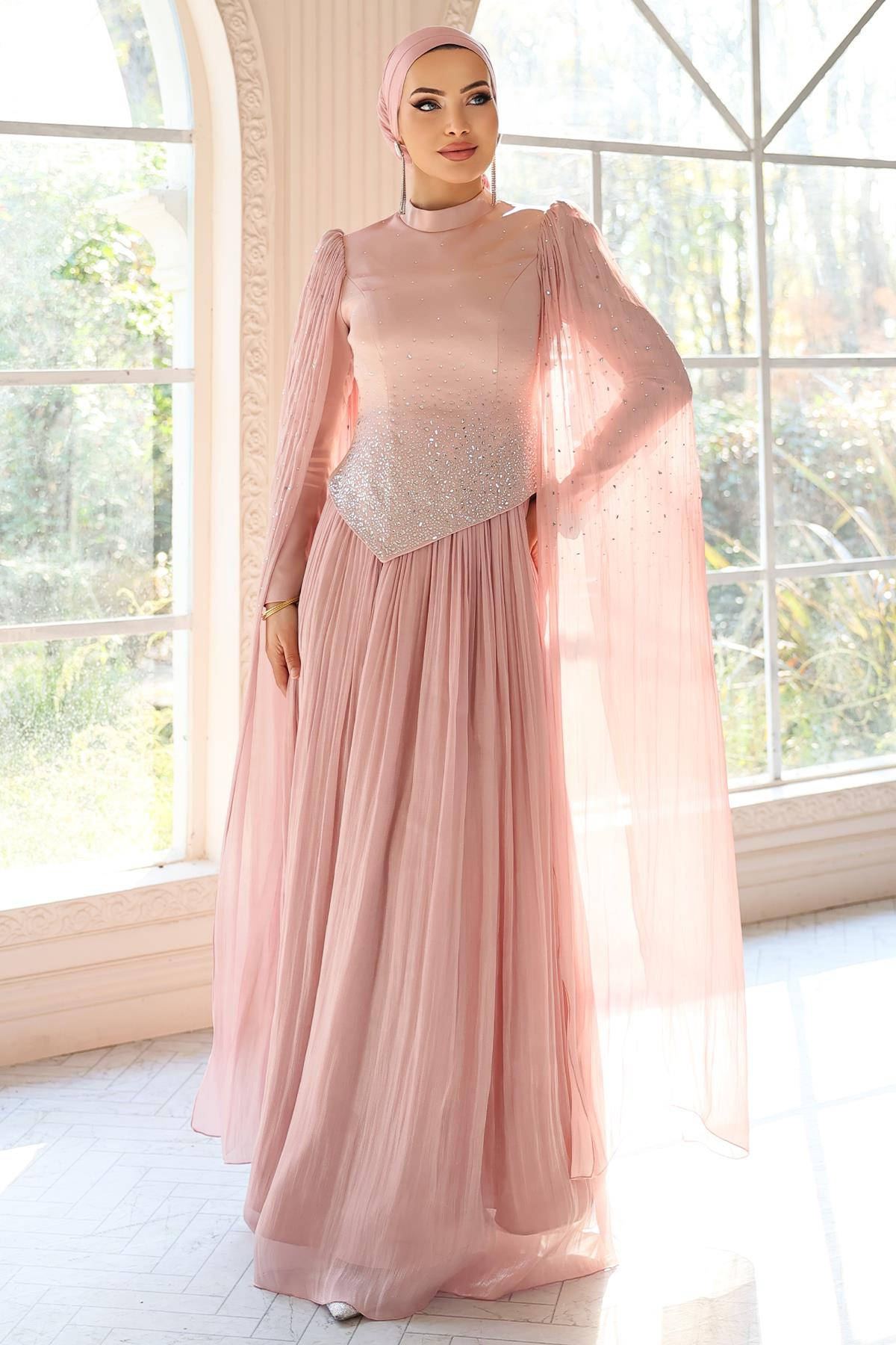 Taş Bezeli Pilise ve Pelerin Detaylı Saten-Yoryo İpek Tesettür Abiye Elbise PUDRA 1054