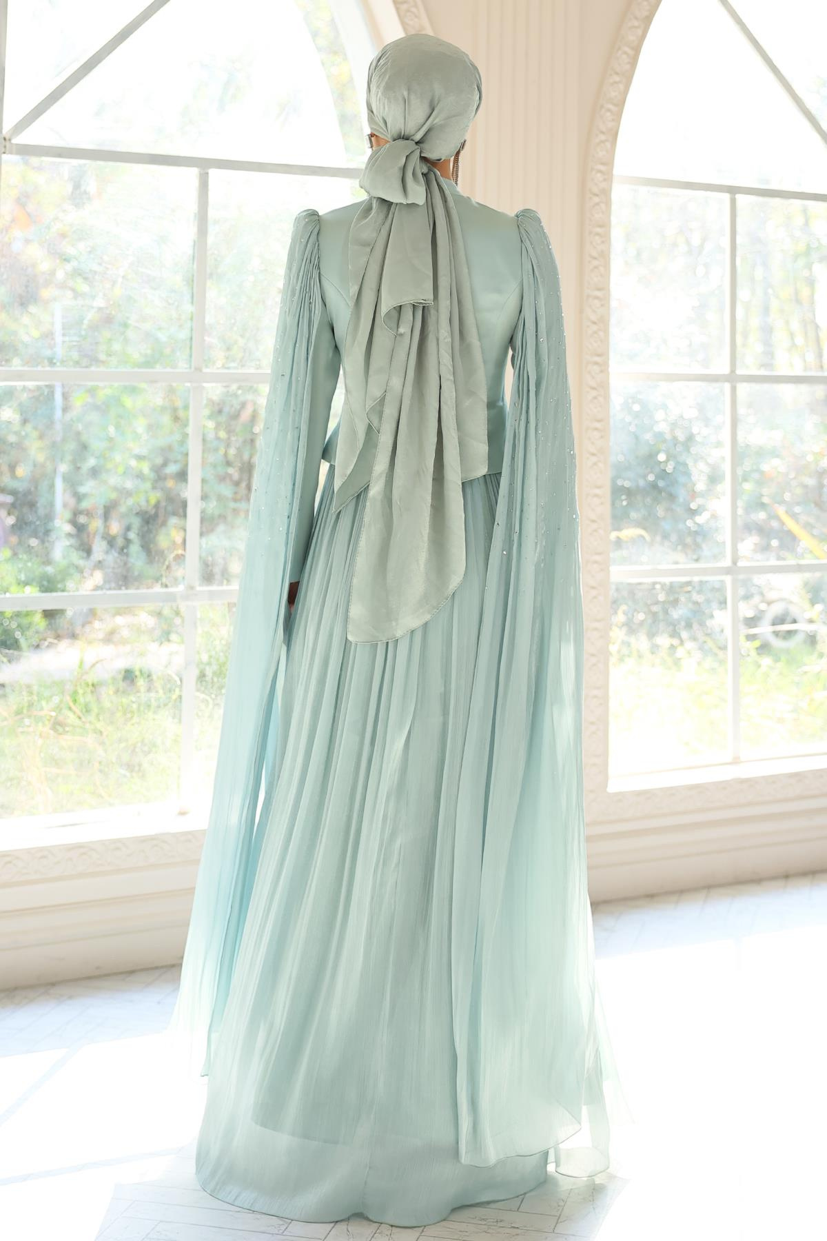 Taş Bezeli Pilise ve Pelerin Detaylı Saten-Yoryo İpek Tesettür Abiye Elbise MİNT 1054