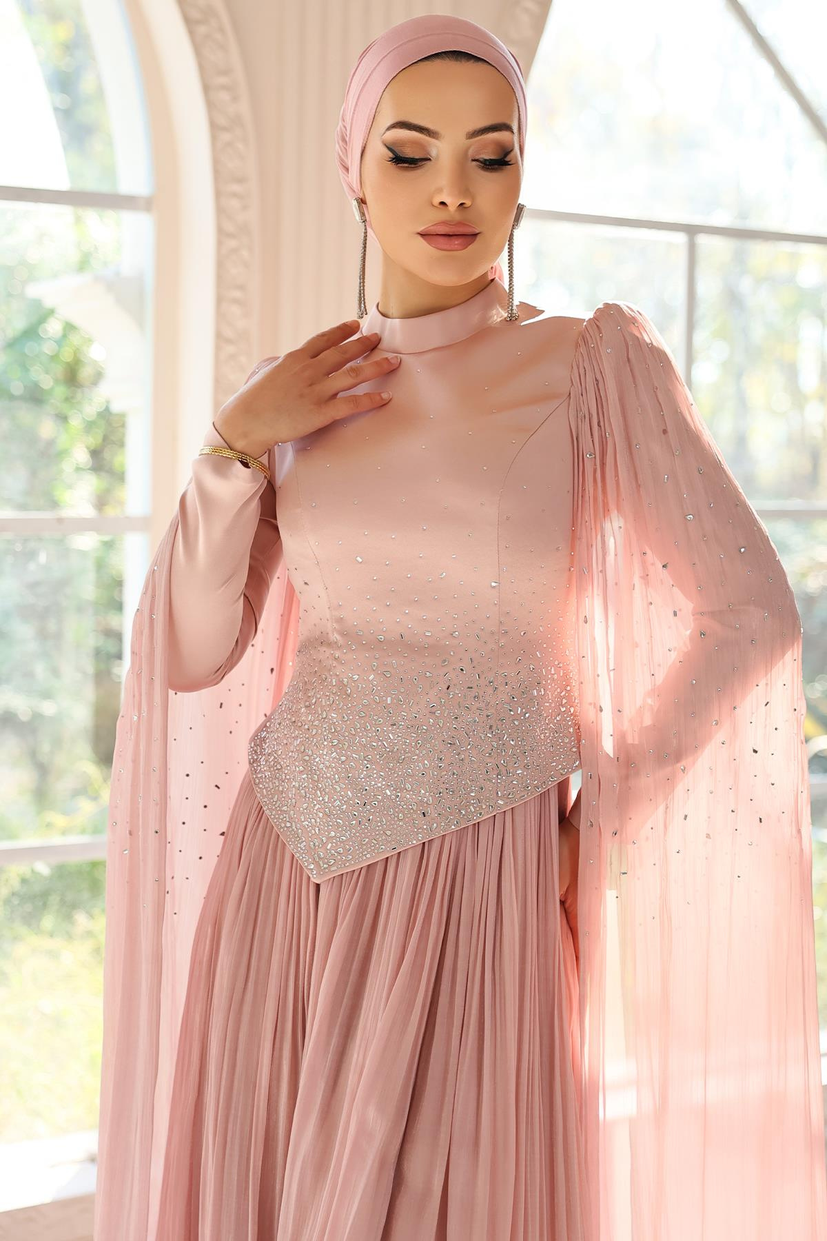 Taş Bezeli Pilise ve Pelerin Detaylı Saten-Yoryo İpek Tesettür Abiye Elbise PUDRA 1054