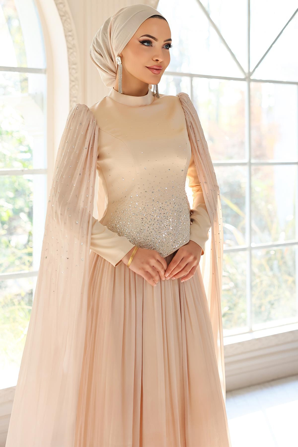 Taş Bezeli Pilise ve Pelerin Detaylı Saten-Yoryo İpek Tesettür Abiye Elbise BEJ 1054