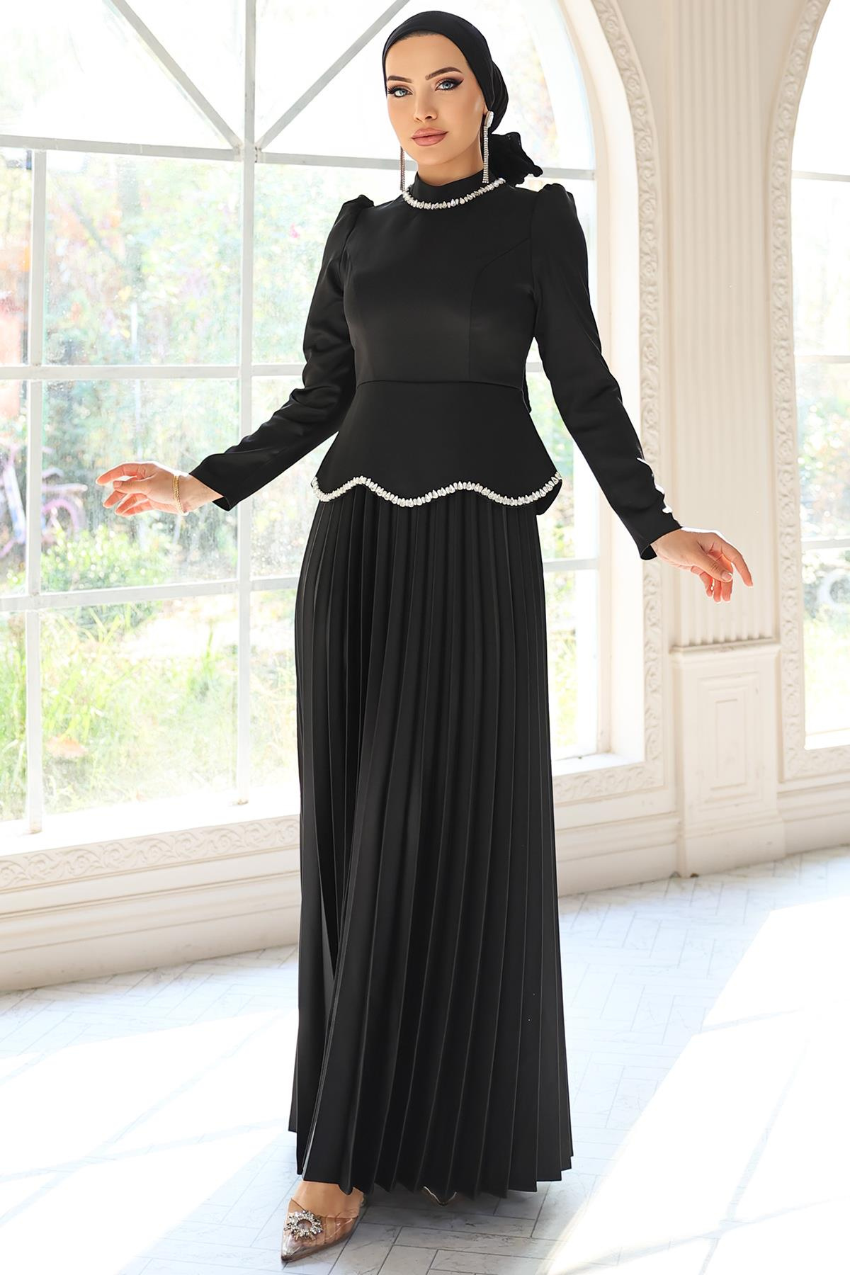 Taş ve İnci Detaylı Piliseli Saten Tesettür Abiye Elbise SİYAH 1682