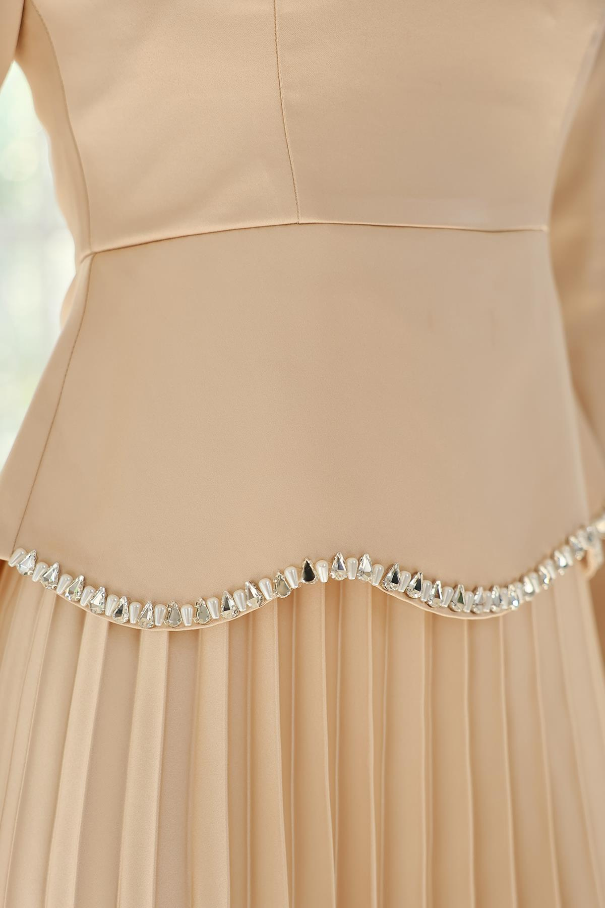 Taş ve İnci Detaylı Piliseli Saten Tesettür Abiye Elbise BEJ 1682