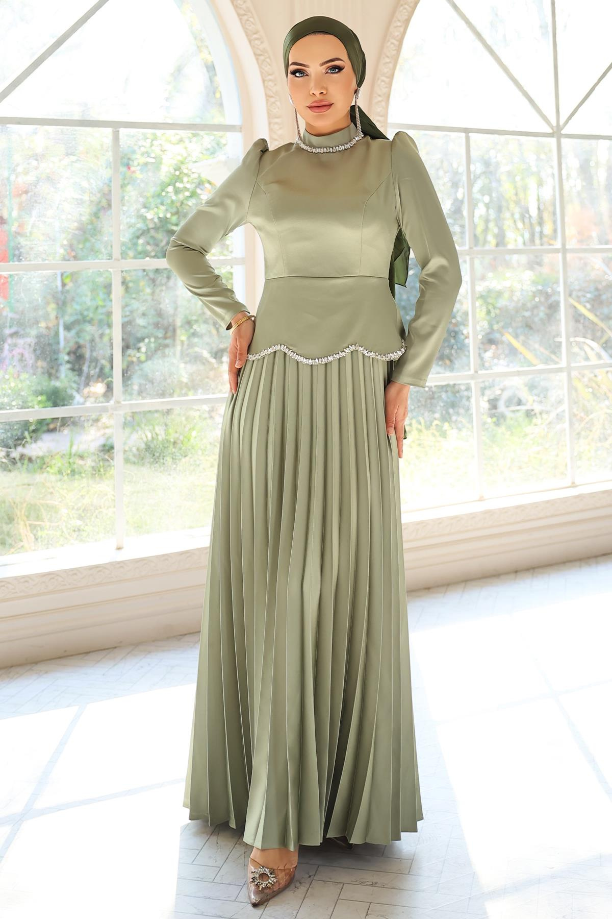 Taş ve İnci Detaylı Piliseli Saten Tesettür Abiye Elbise AÇIK YEŞİL 1682