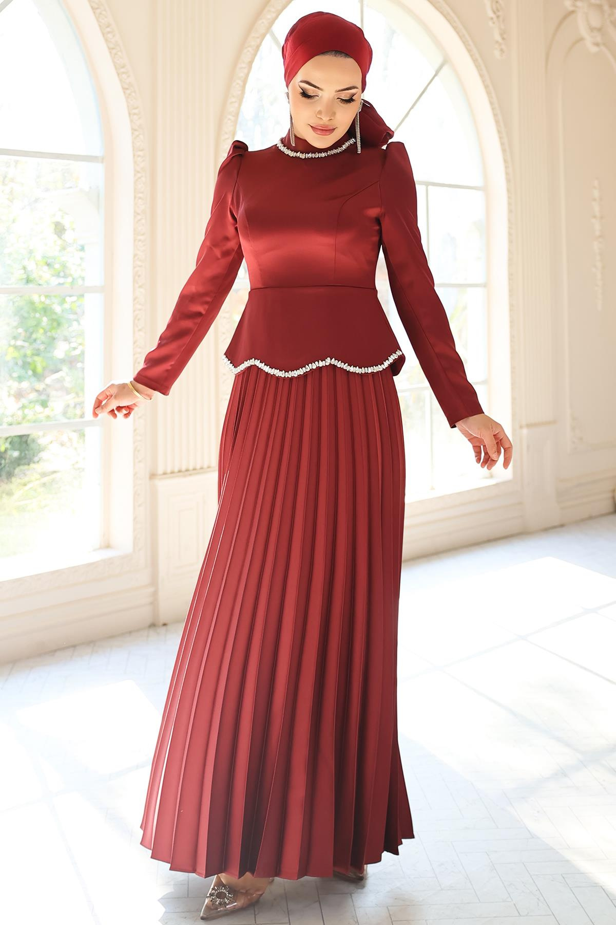 Taş ve İnci Detaylı Piliseli Saten Tesettür Abiye Elbise BORDO 1682