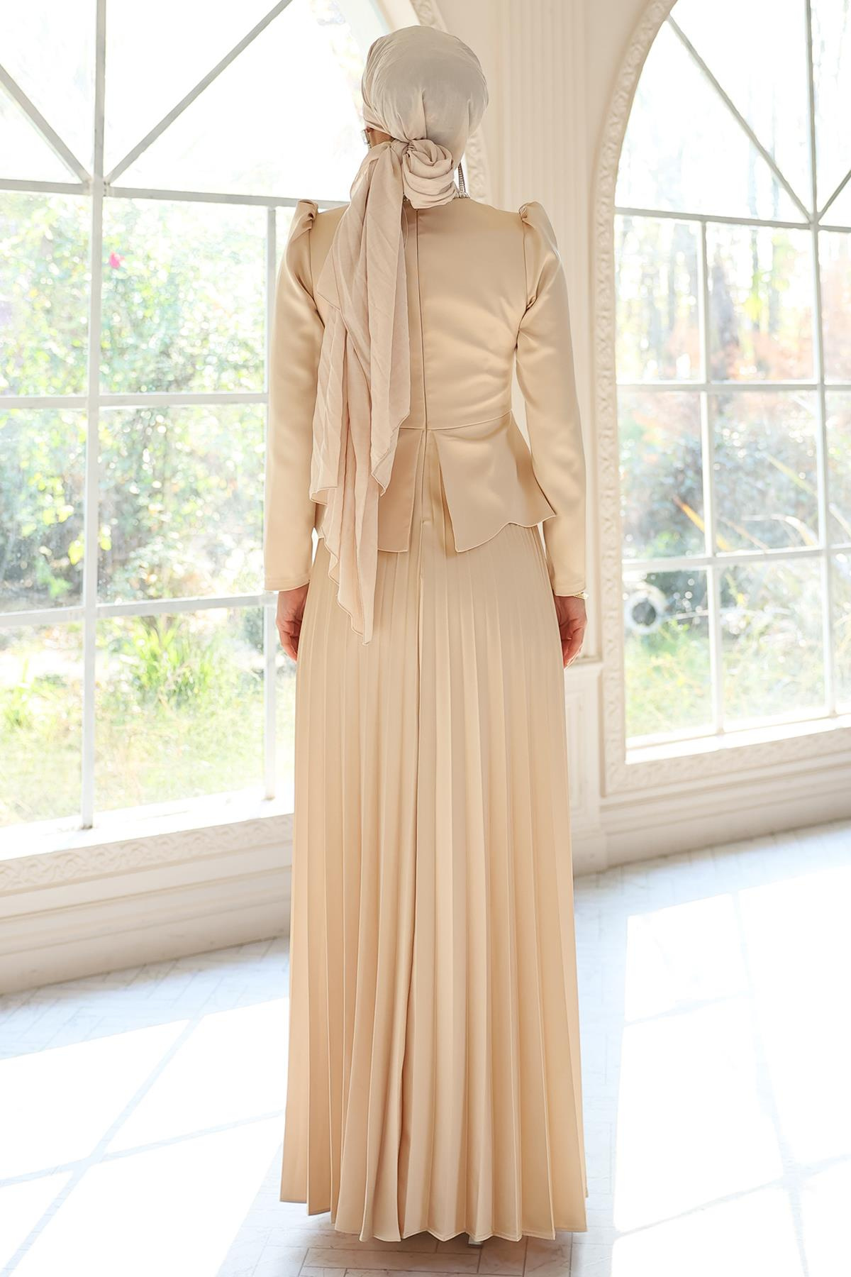 Taş ve İnci Detaylı Piliseli Saten Tesettür Abiye Elbise BEJ 1682