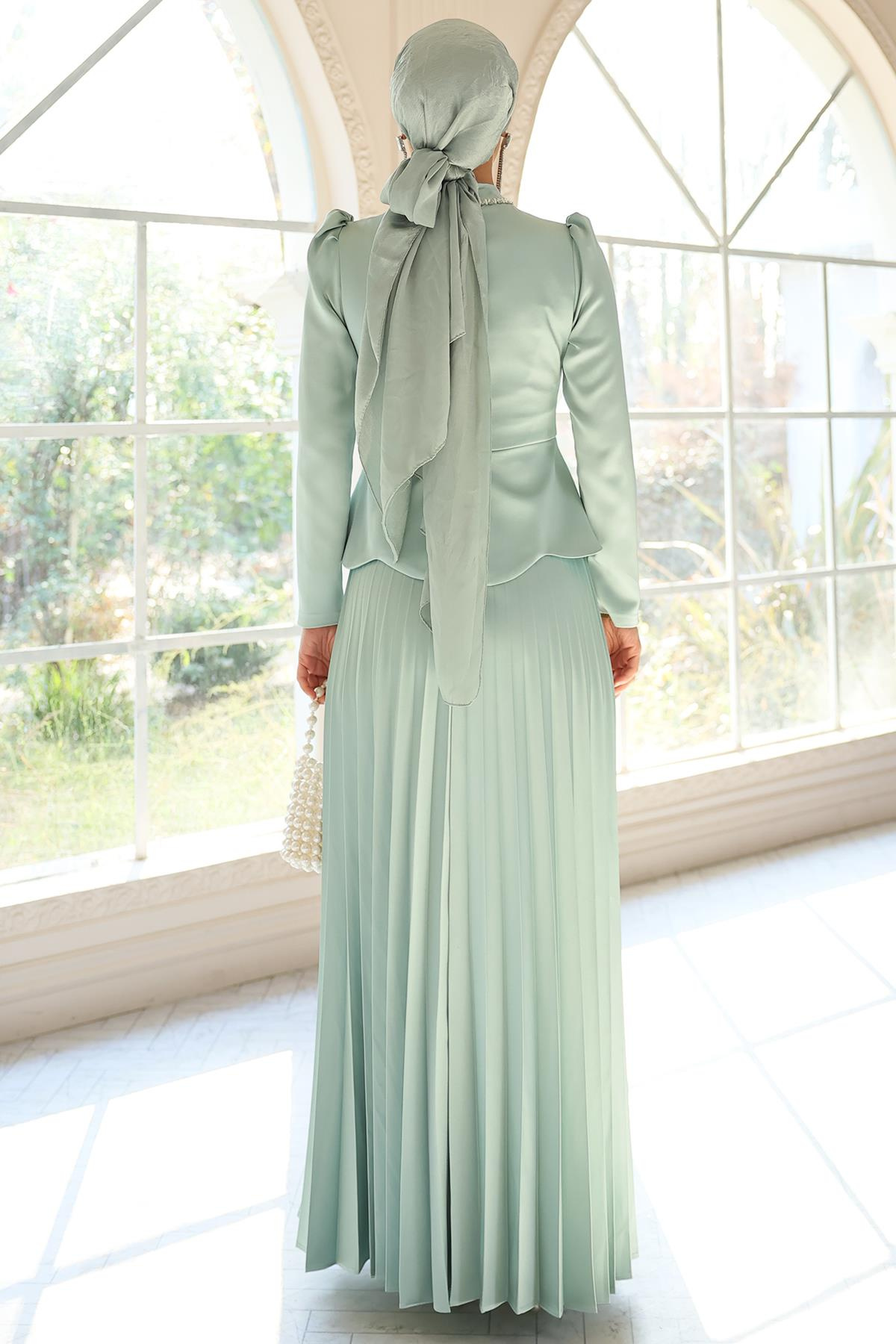 Taş ve İnci Detaylı Piliseli Saten Tesettür Abiye Elbise MİNT 1682
